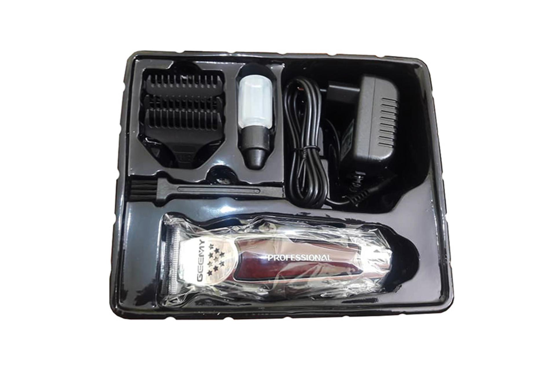 ماشین اصلاح جیمی Geemy GM-855 نمای داخل بسته بندی