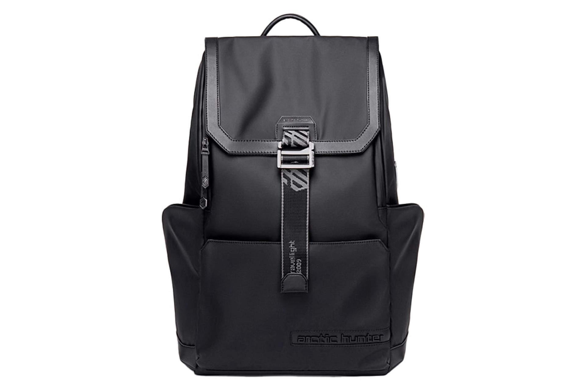 نمای جلوی کوله پشتی لپ تاپ آرکتیک هانتر B00428 مناسب 15.6 اینچ با نمایش لوگو و جیب‌ها