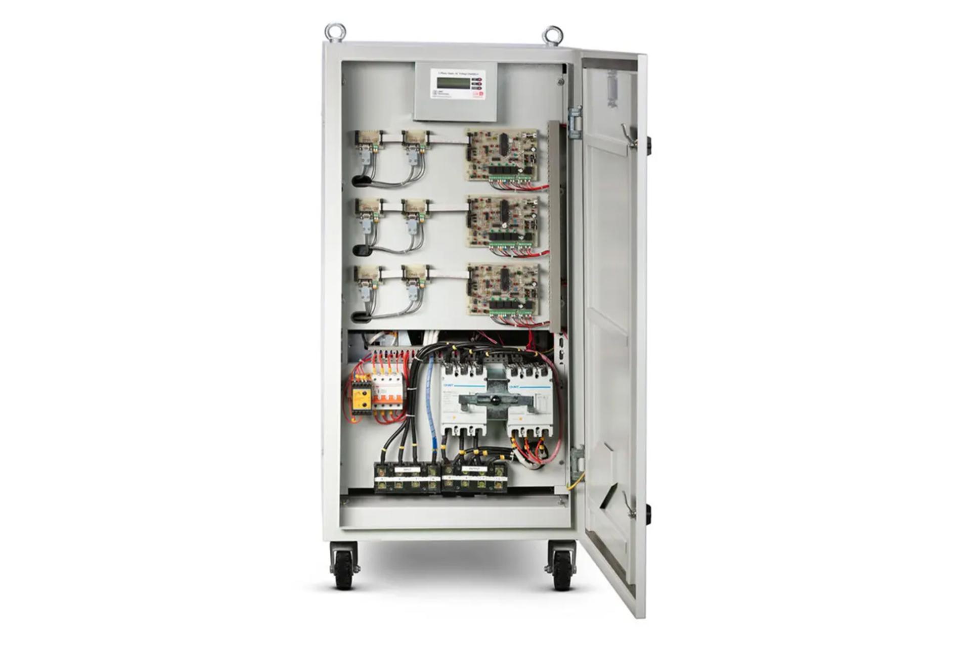 نمای داخل استابلایزر پرنیک مدل 3XI-90KVA