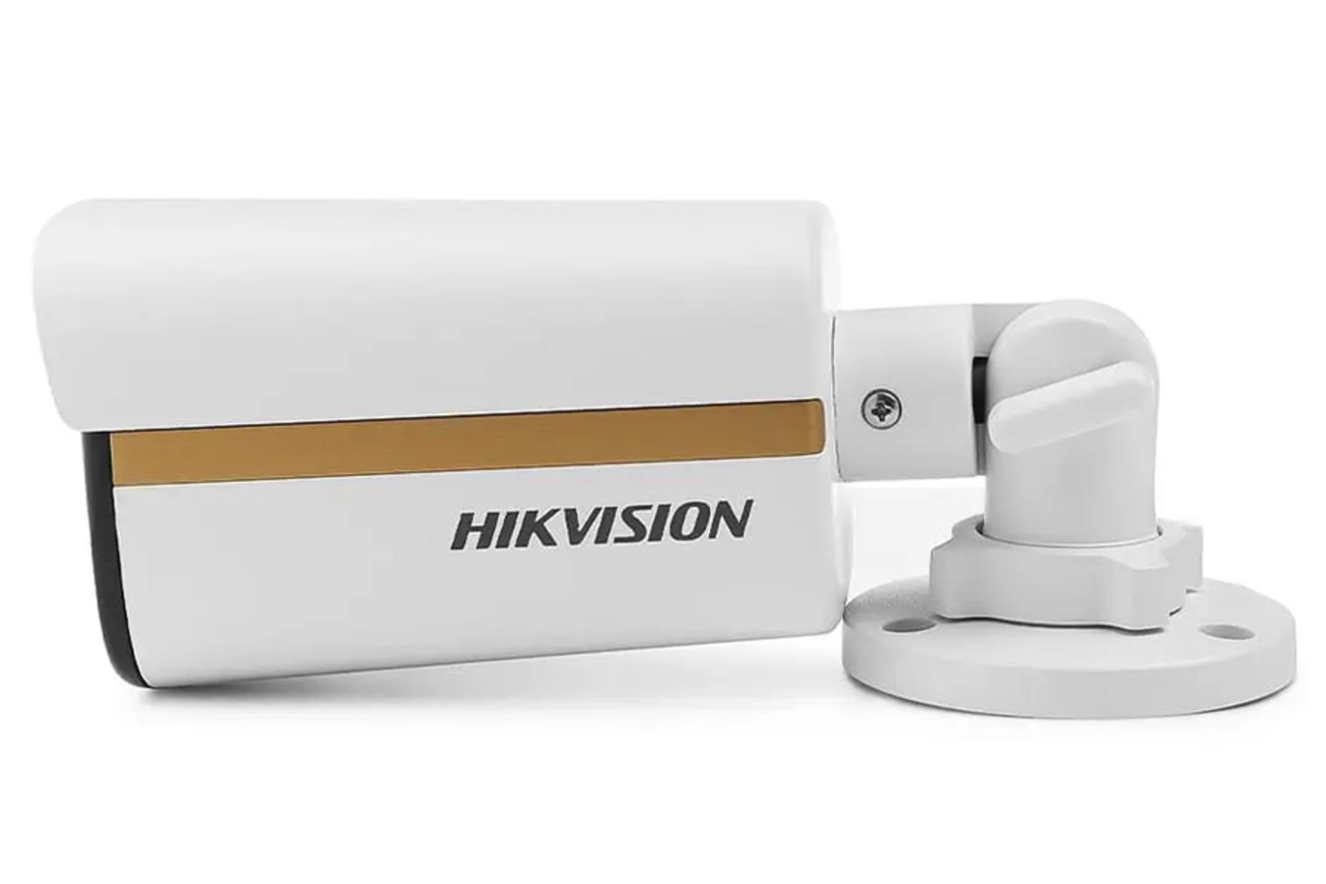 نمای کنار دوربین مداربسته هایک ویژن DS-2CE12DF3T-FS