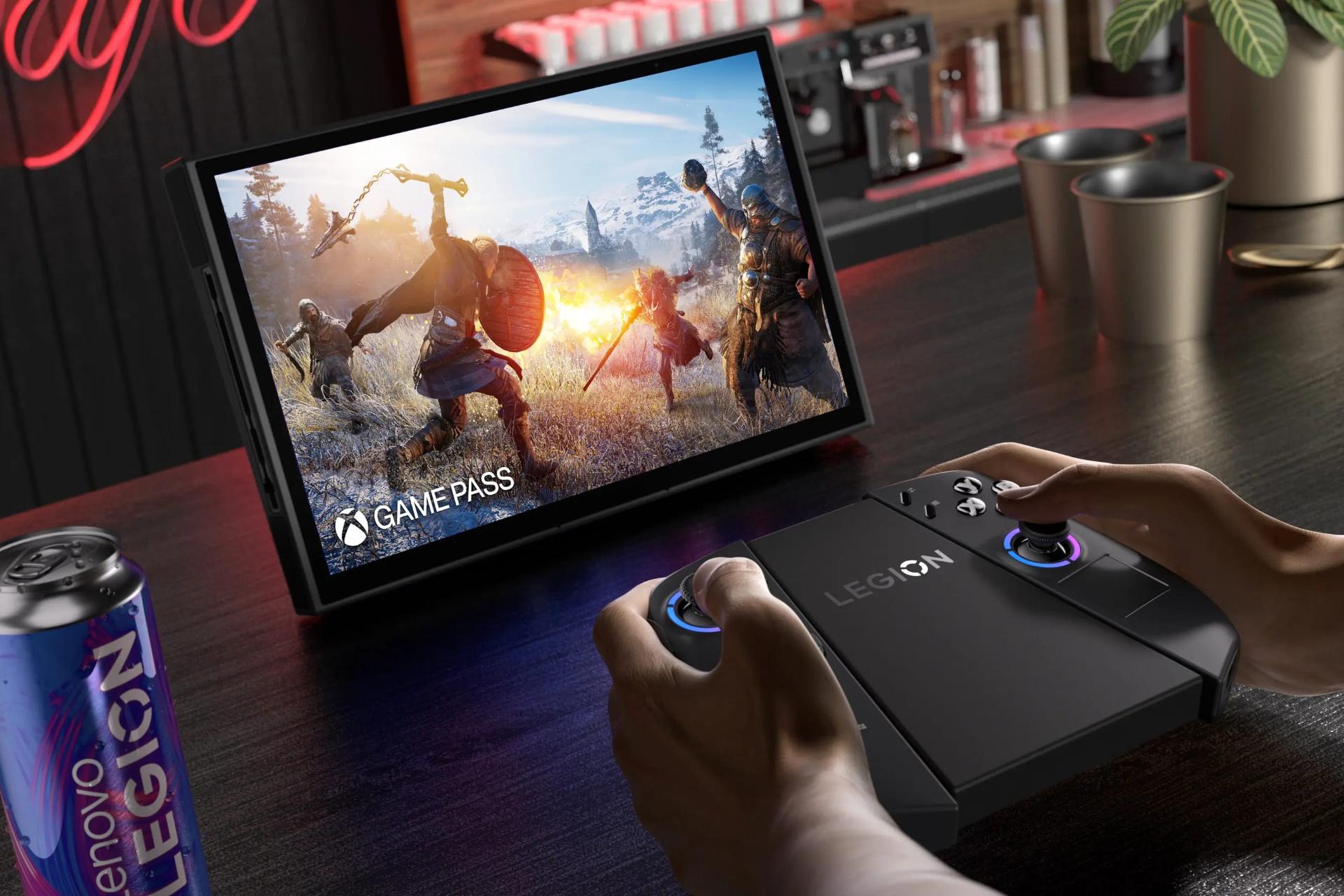 کنسول بازی لنوو لیجن گو 2 مشکی در حال بازی / Lenovo Legion Go 2