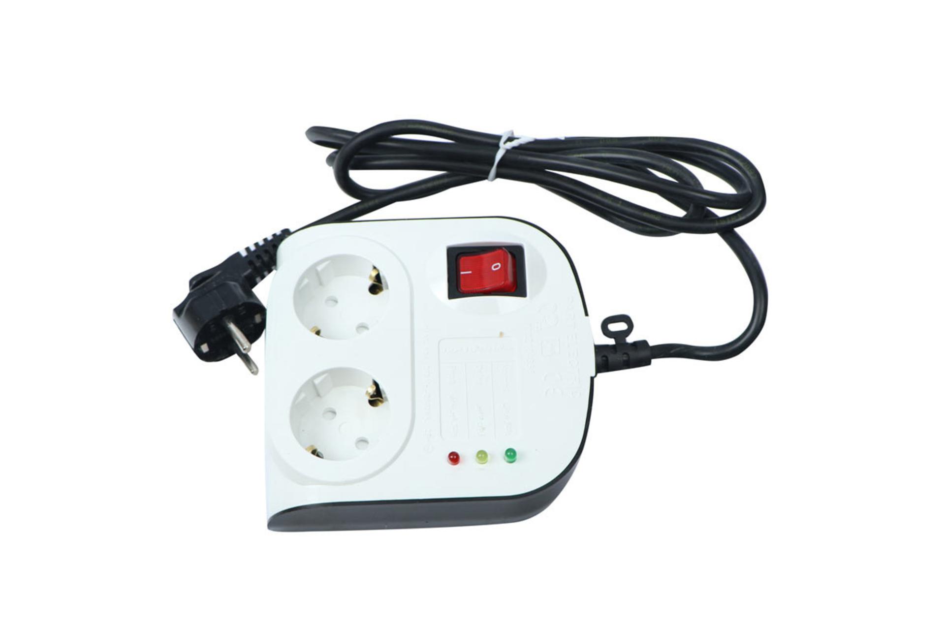 محافظ ولتاژ پارت الکتریک مدل PE8787 رنگ سفید