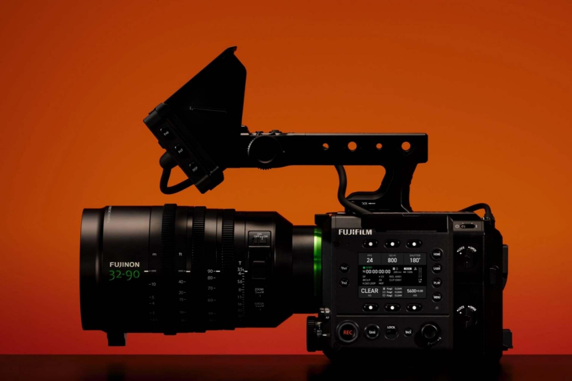 دوربین فیلم‌برداری GFX ETERNA 55 فوجی‌فیلم در رنگ مشکی