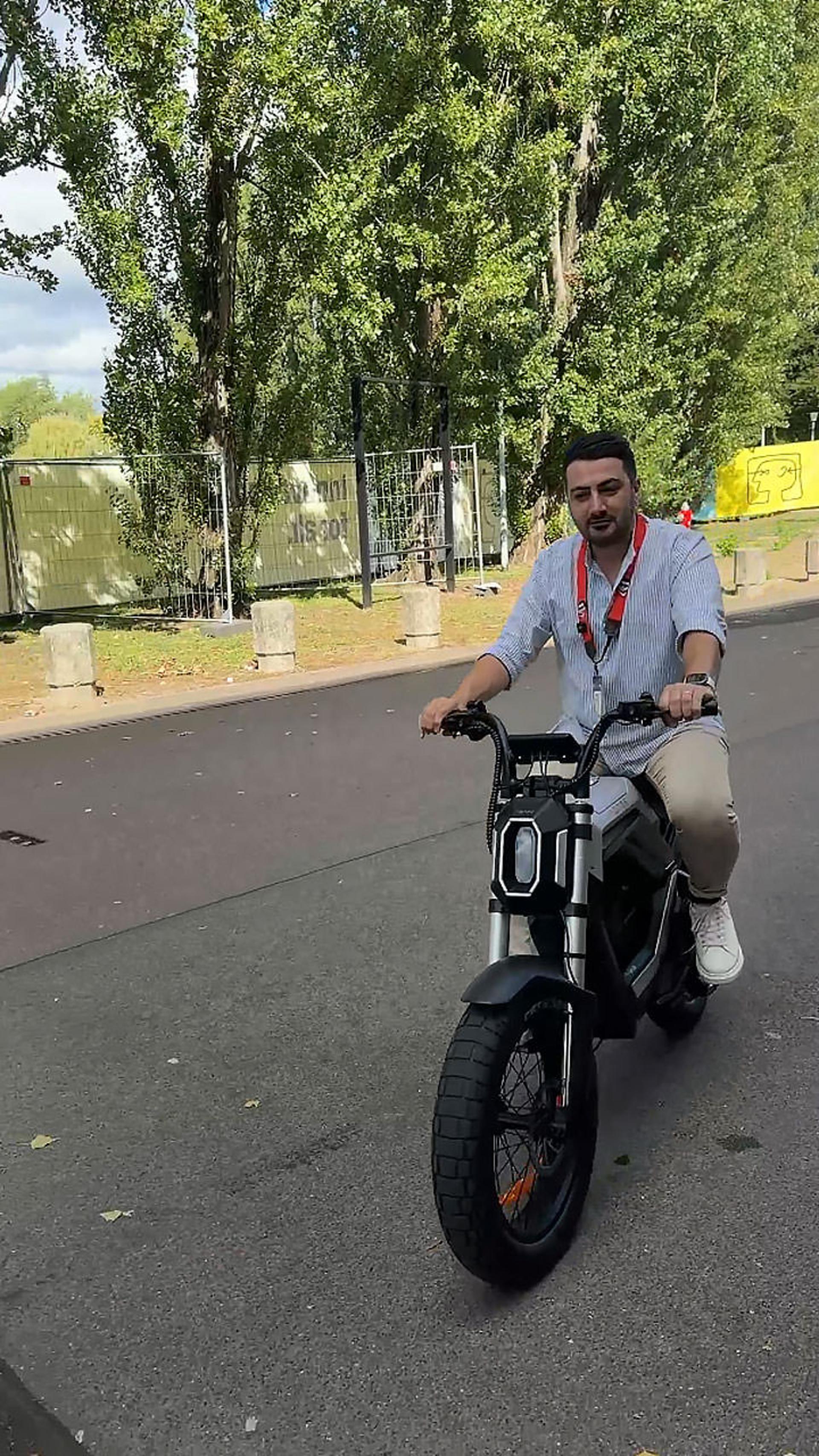 دوچرخه / موتورسیکلت برقی ۱۵۰۰ دلاری