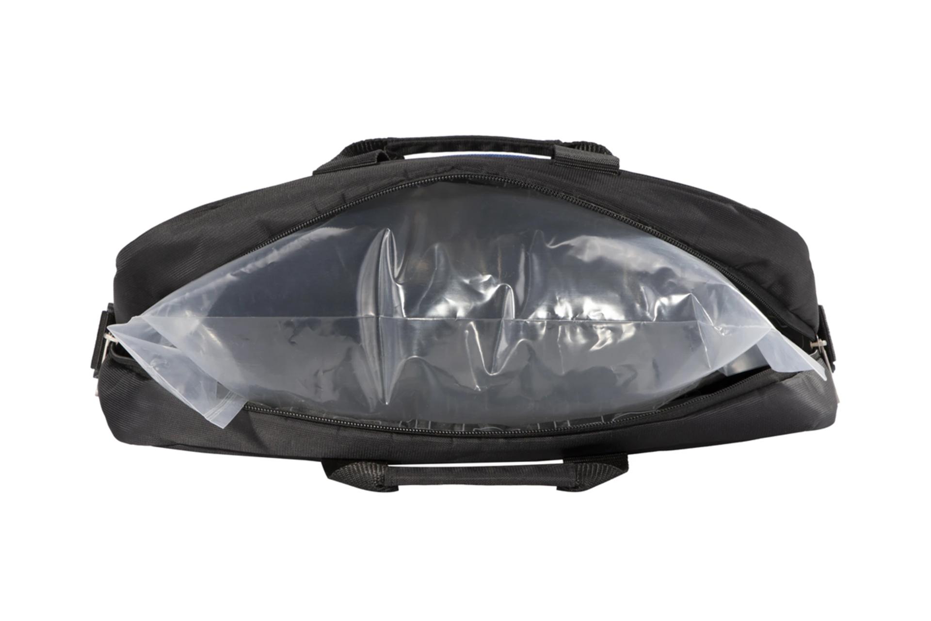 نمای داخل کیف لپ تاپ کیف لپ تاپ تنسر 01111 مناسب 15.6 اینچ