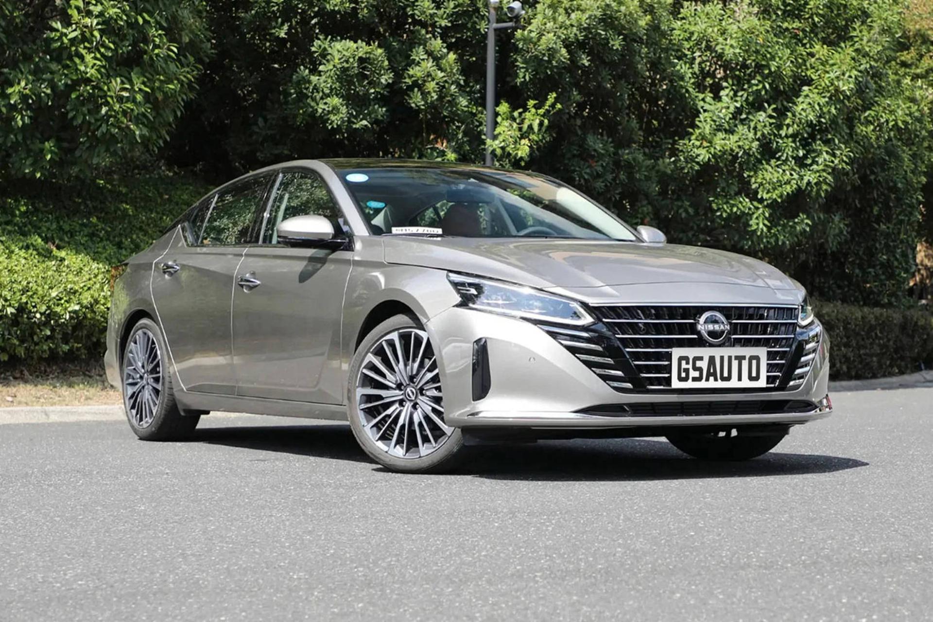 خودرو نیسان تیانا Nissan Teana 2024 نمای جلو و جانبی