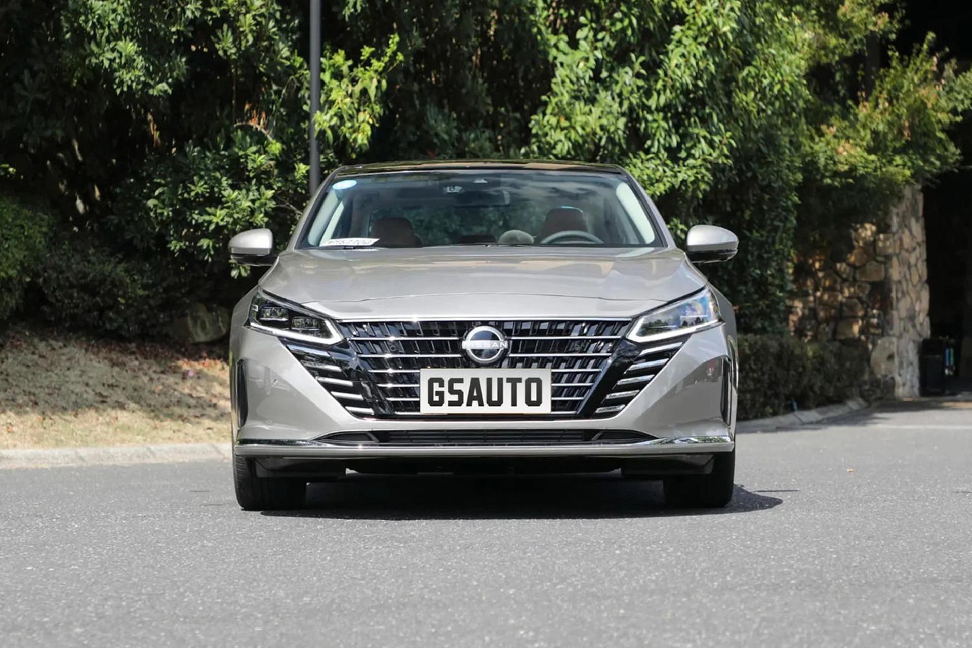 خودرو نیسان تیانا Nissan Teana 2024 نمای جلو