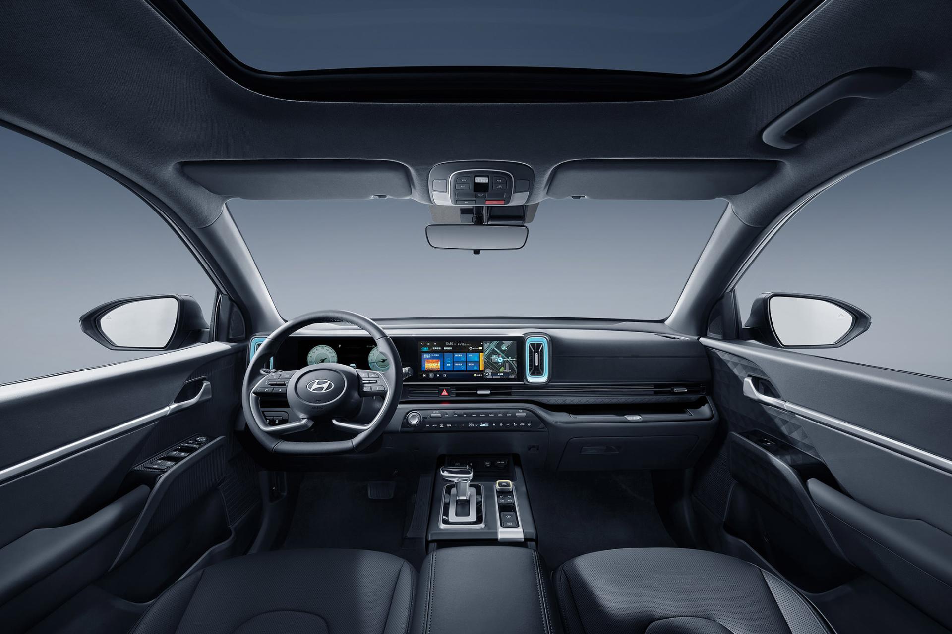 خودرو هیوندای موفاسا Hyundai Mufasa نمای داخل و صندلی های جلو