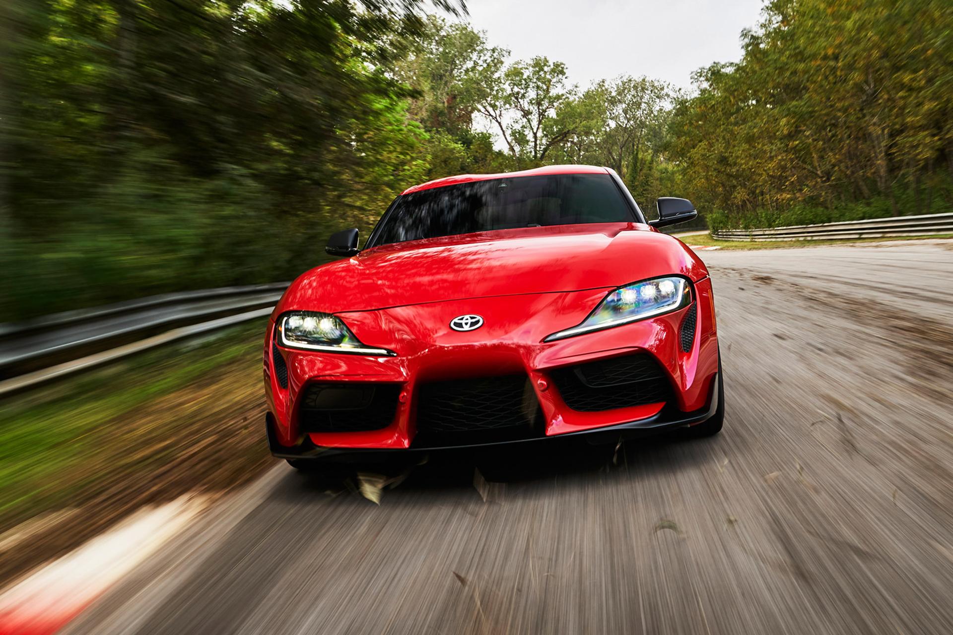 خودرو تویوتا سوپرا جی آر Toyota GR Supra نمای جلو رنگ قرمز