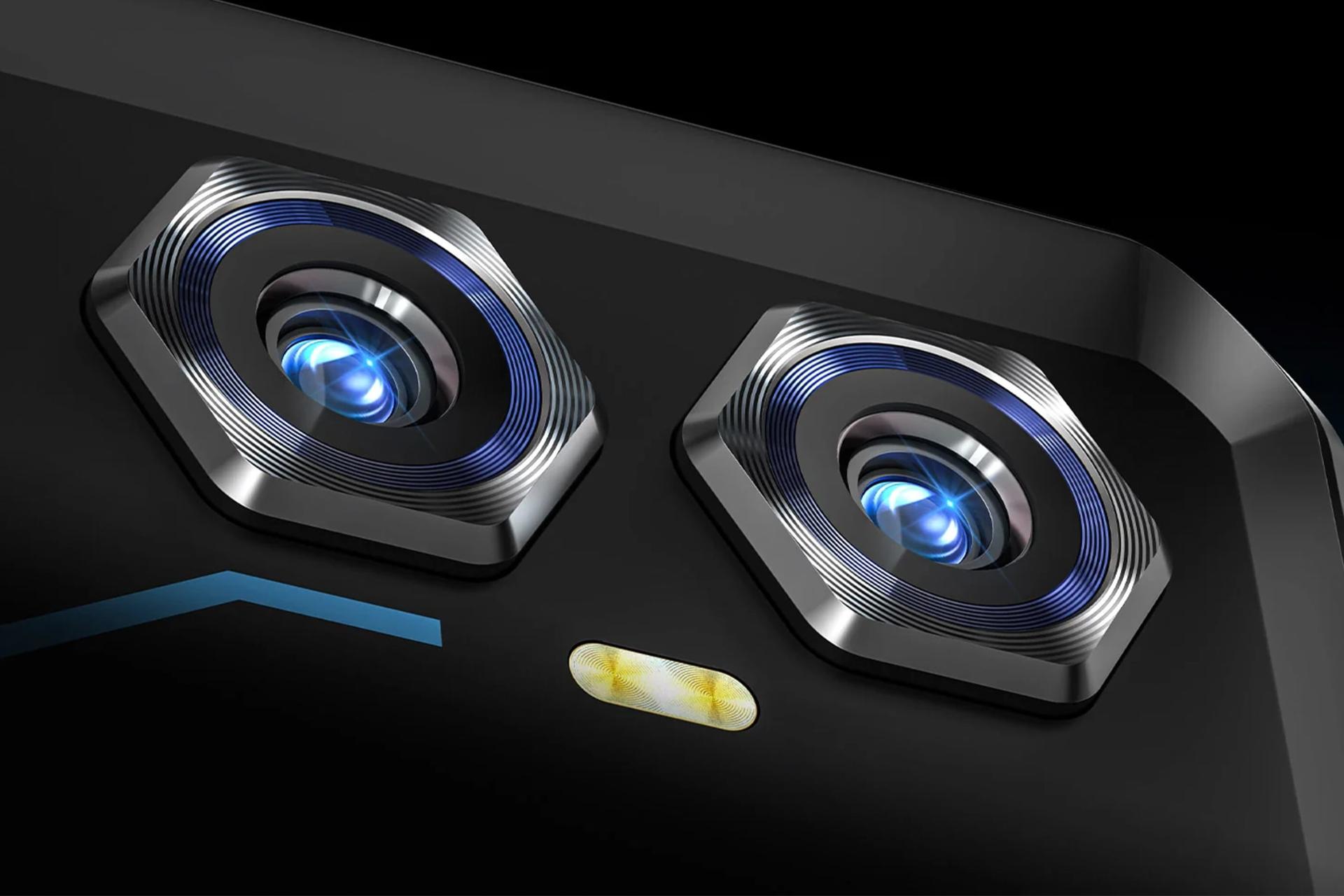 نمای نزدیک پنل پشت تبلت اوکیتل RT3 پلاس / Oukitel RT3 Plus با نمایش چینش دوربین‌های پنل پشت