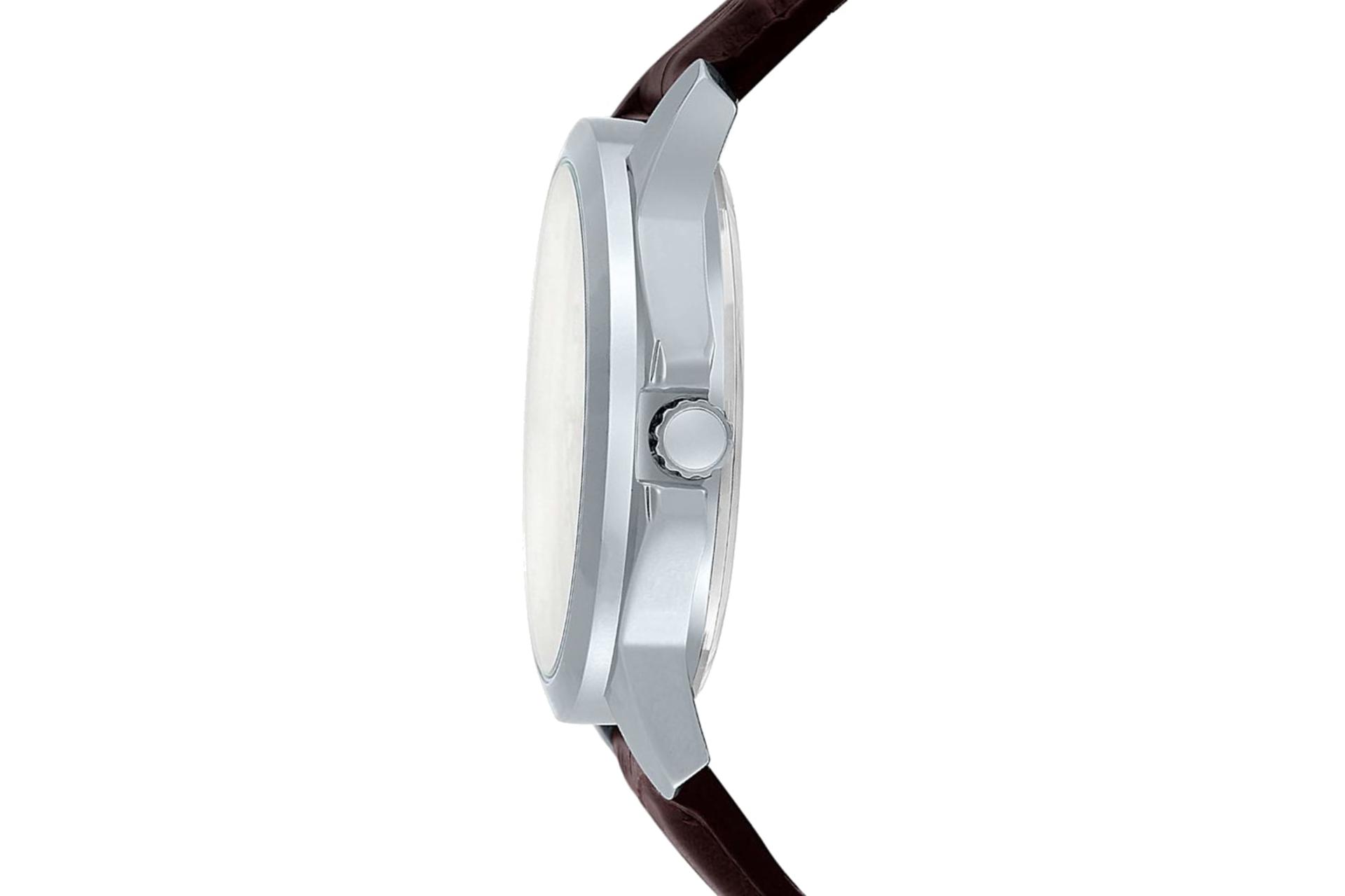 سمت راست ساعت مچی مردانه کاسیو Casio Standard MTP-V300L-7A