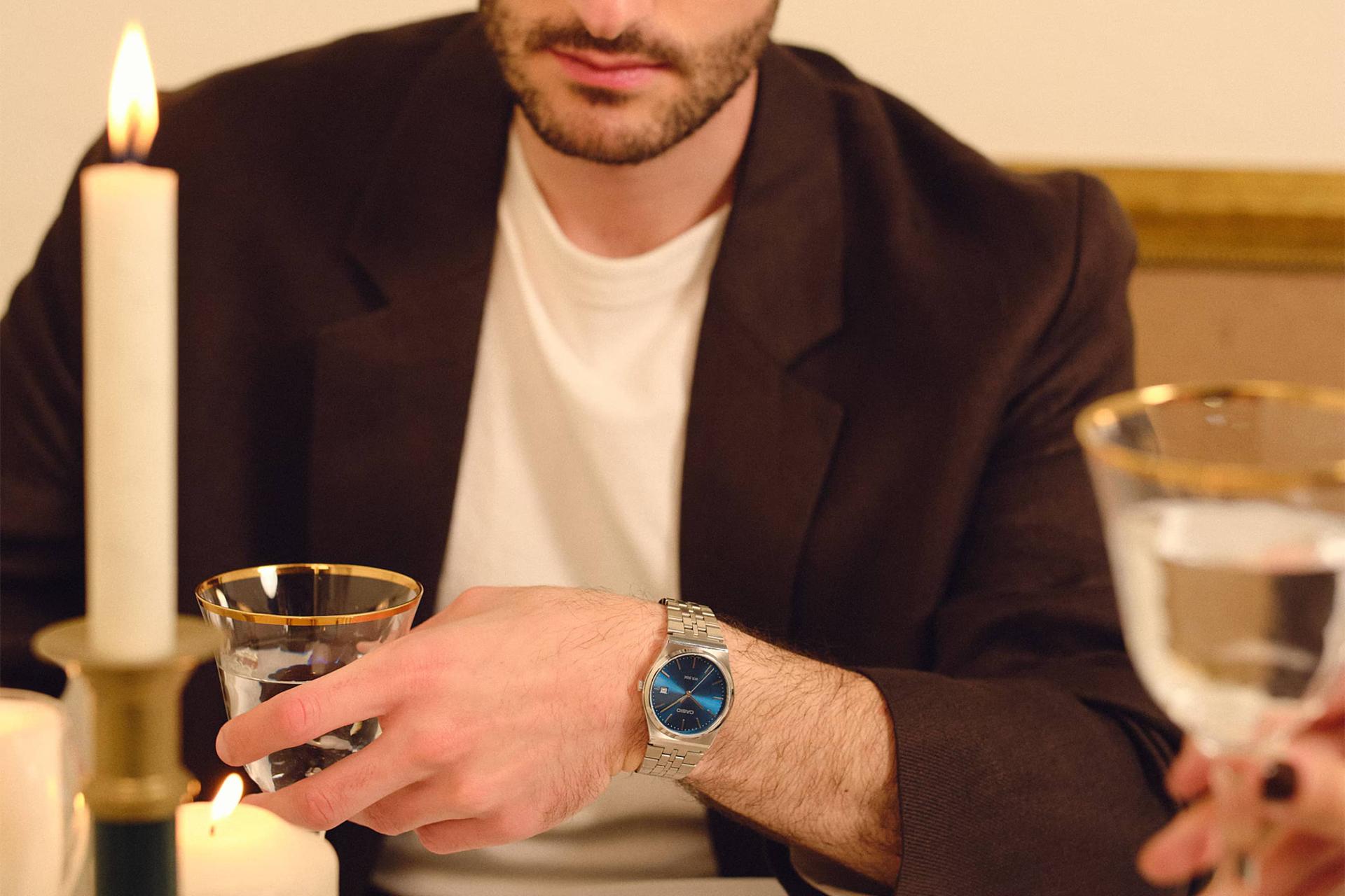 ساعت مچی مردانه کاسیو Casio Standard MTP-B145D-2A2V از نمای روبرو