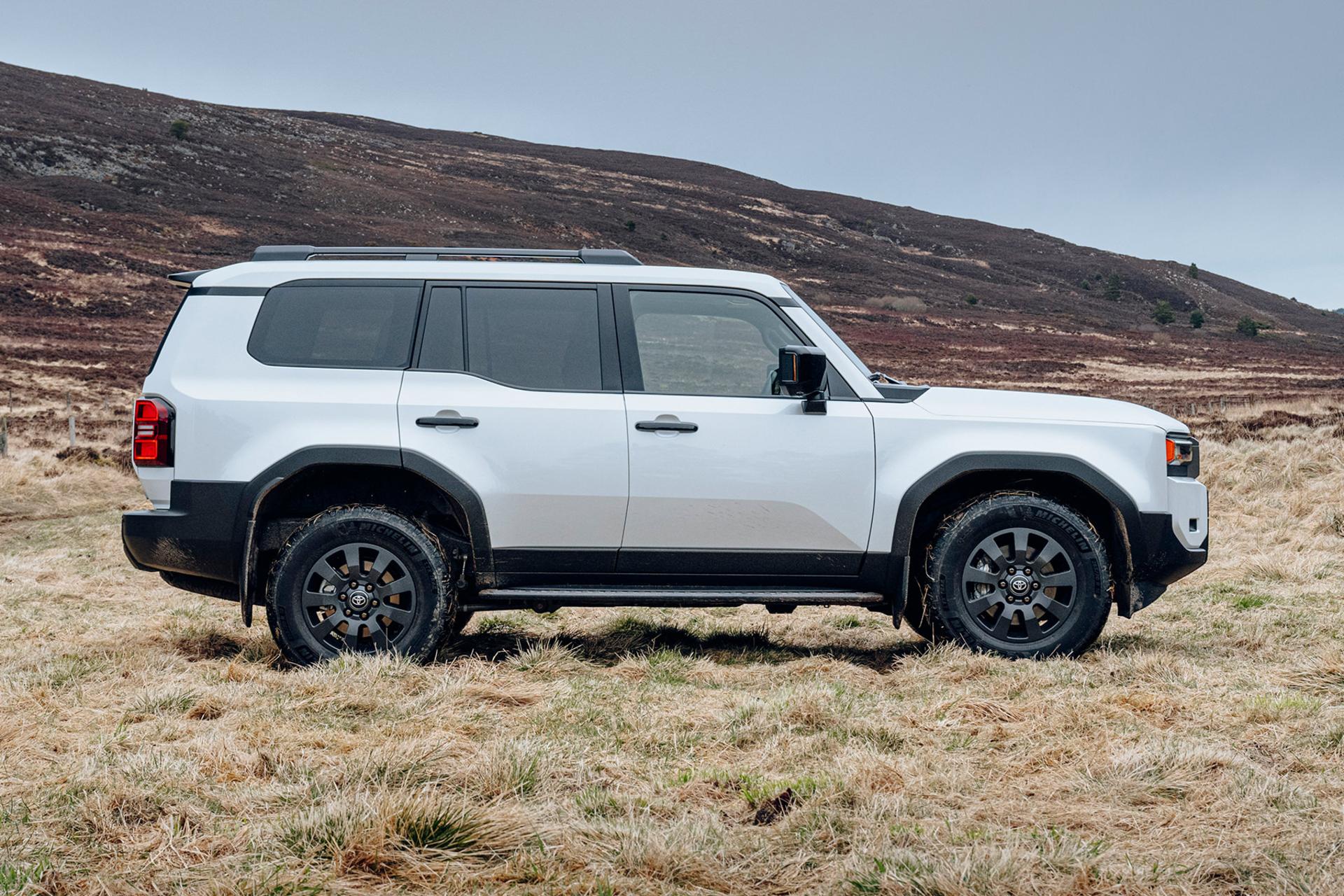 خودرو تویوتا پرادو Toyota Prado J250 2025 نمای جانبی