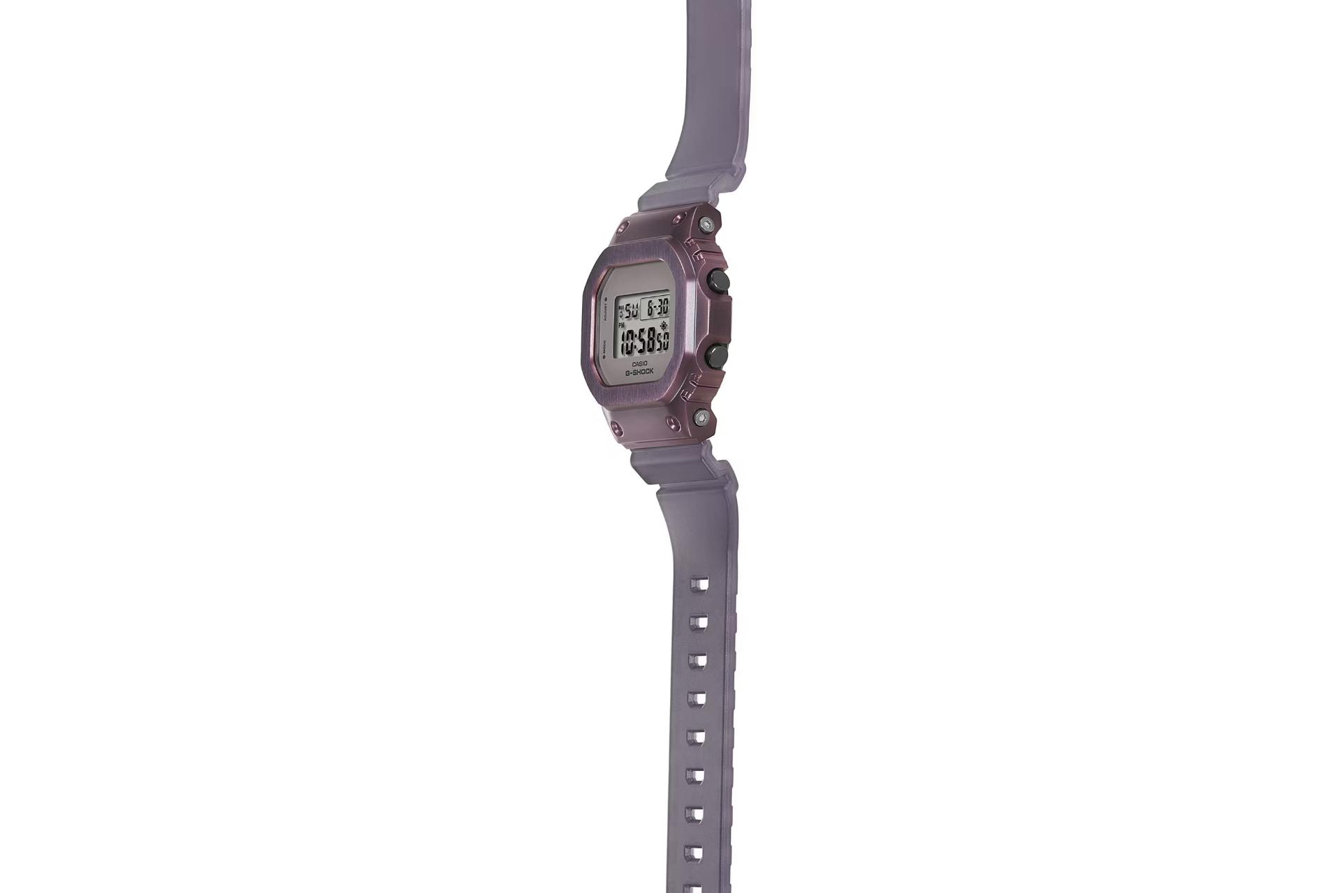 نمای جانبی ساعت مچی زنانه کاسیو جی شاک Casio G-SHOCK GM-S5600MF-6