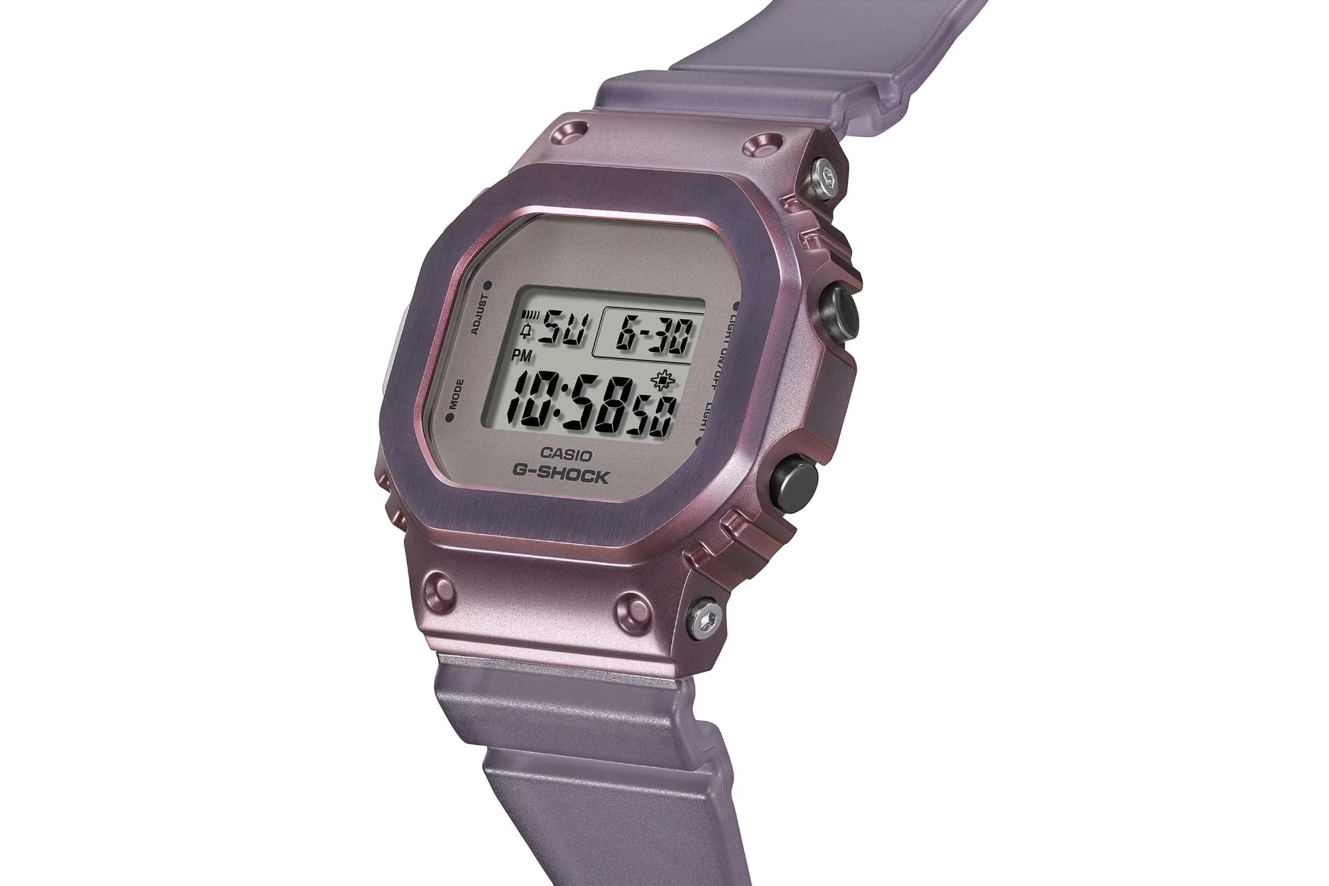 سمت راست ساعت مچی زنانه کاسیو جی شاک Casio G-SHOCK GM-S5600MF-6