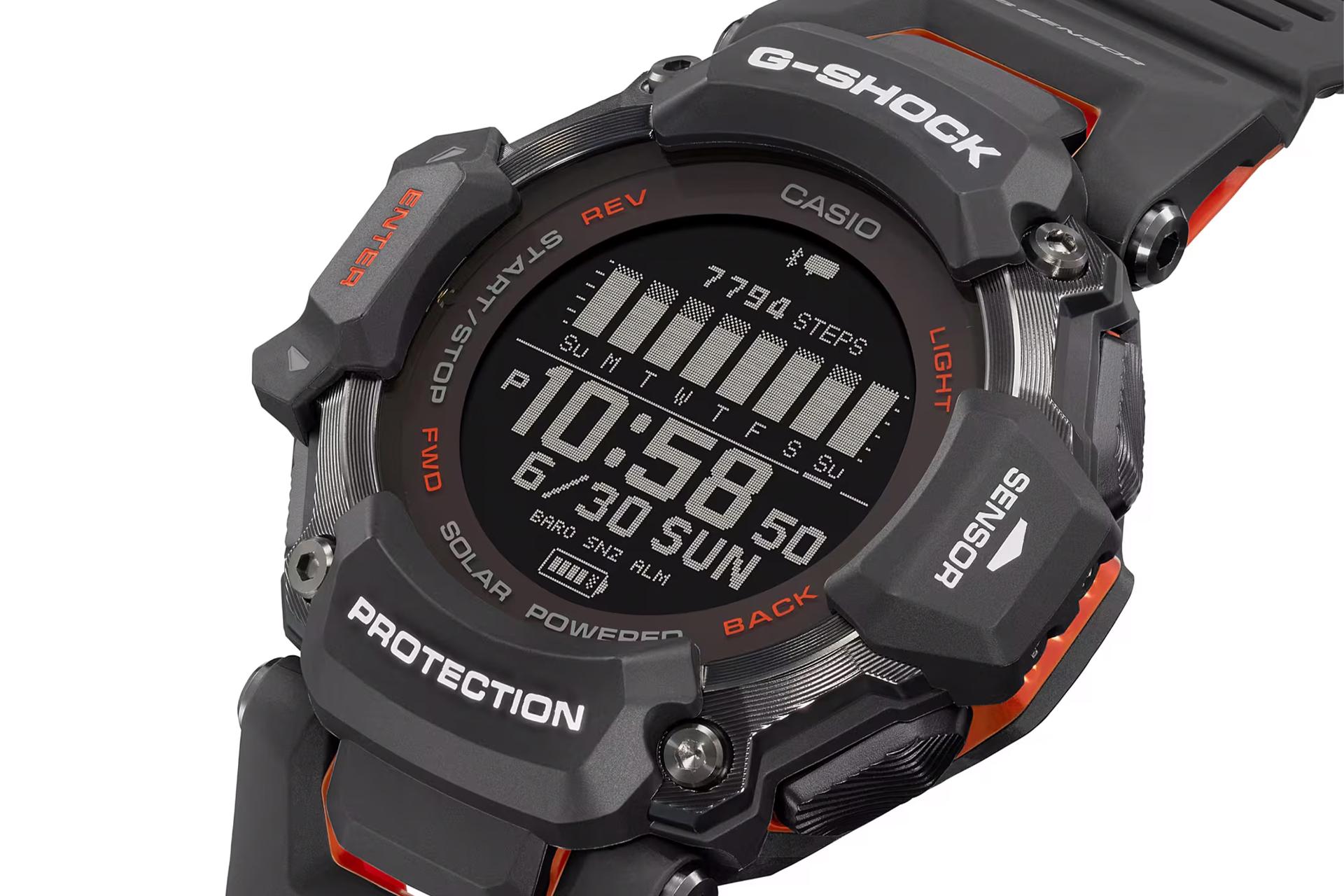 نمای نزدیک ساعت مچی مردانه کاسیو جی شاک GBD-H2000-1A با نمایش نمایشگر