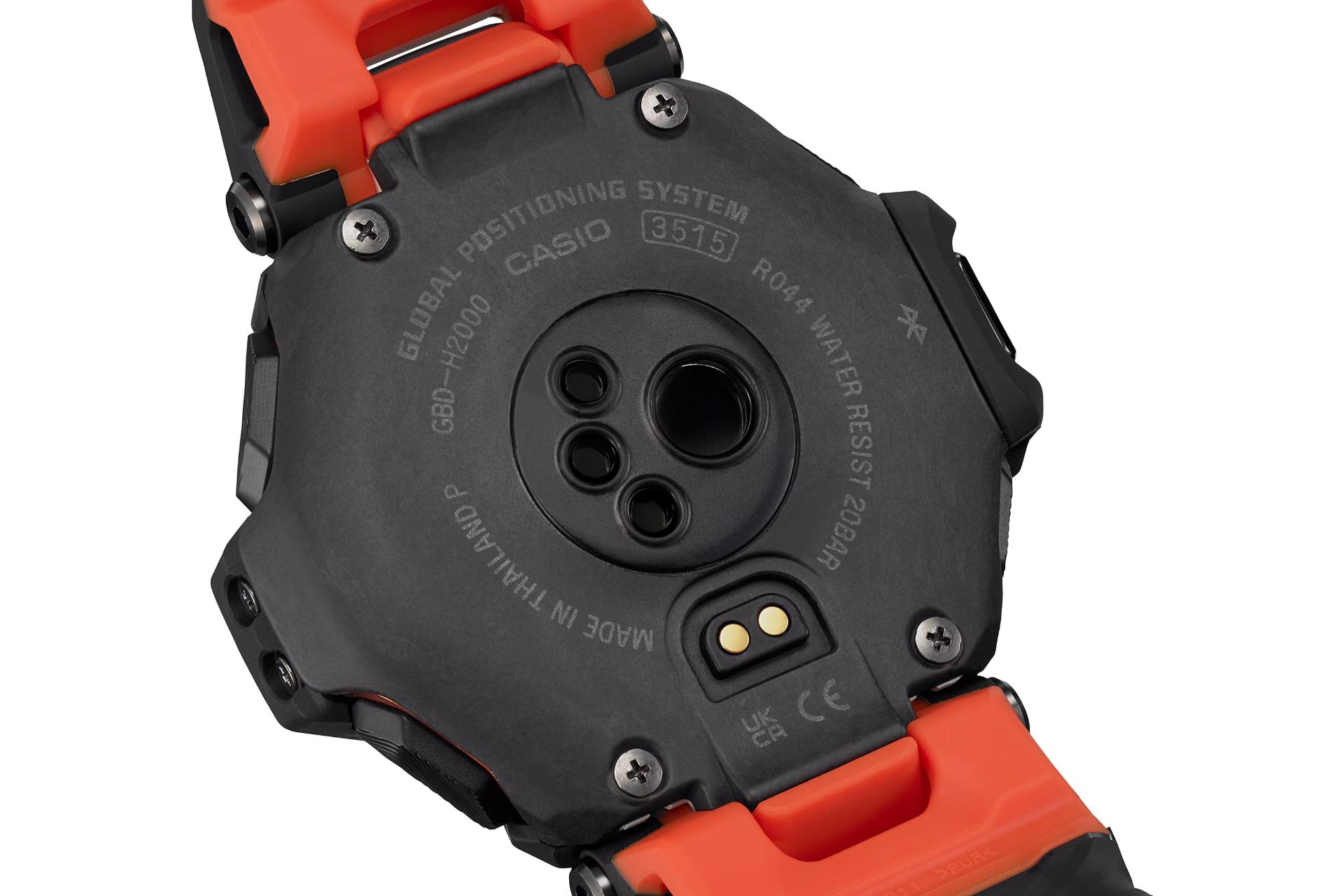 نمای پشت ساعت مچی مردانه کاسیو جی شاک GBD-H2000-1A با نمایش لوگو و سنسورها