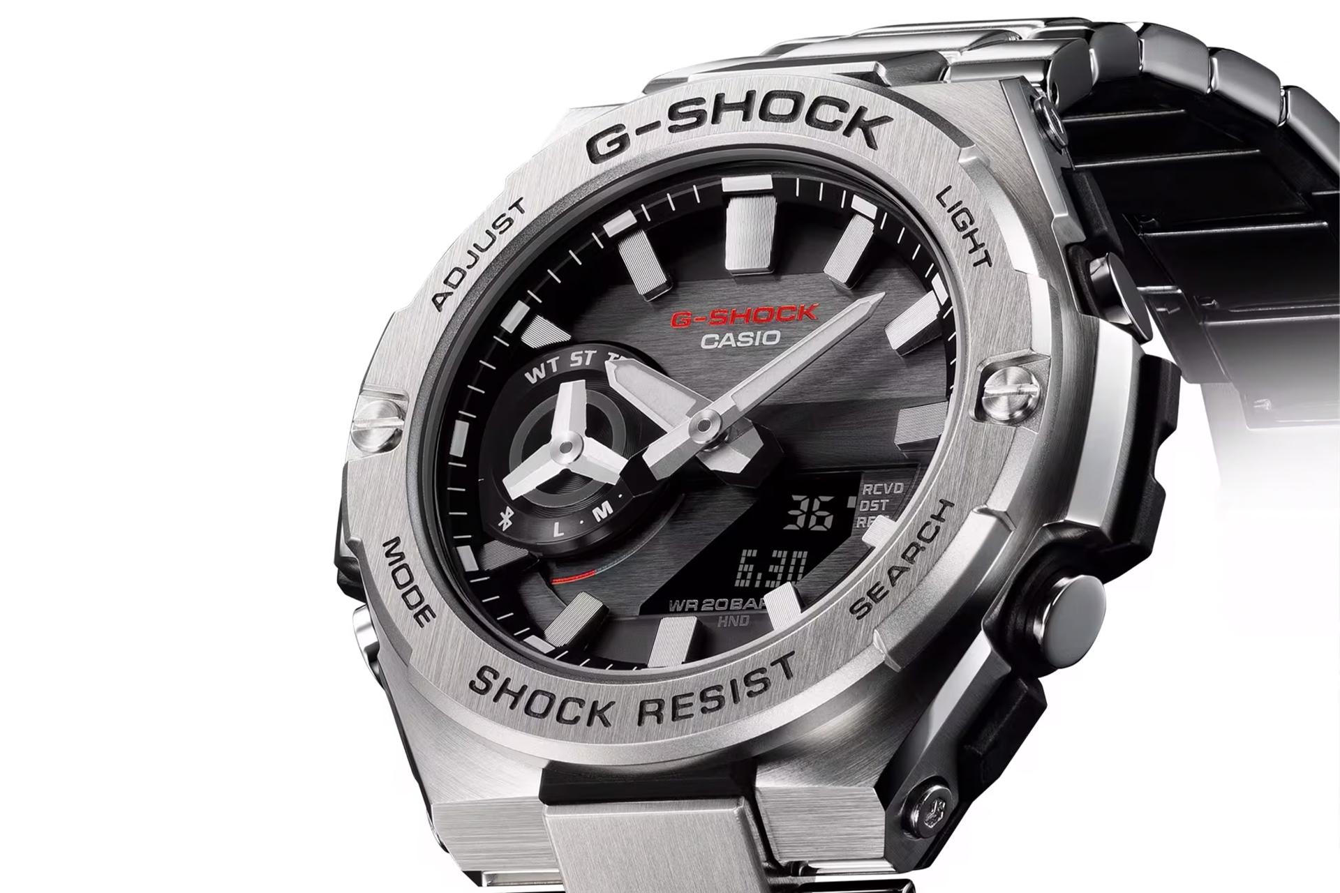 نمای نیمرخ ساعت مچی مردانه کاسیو جی شاک GST-B500D-1A با نمایش لوگو و دکمه‌ها