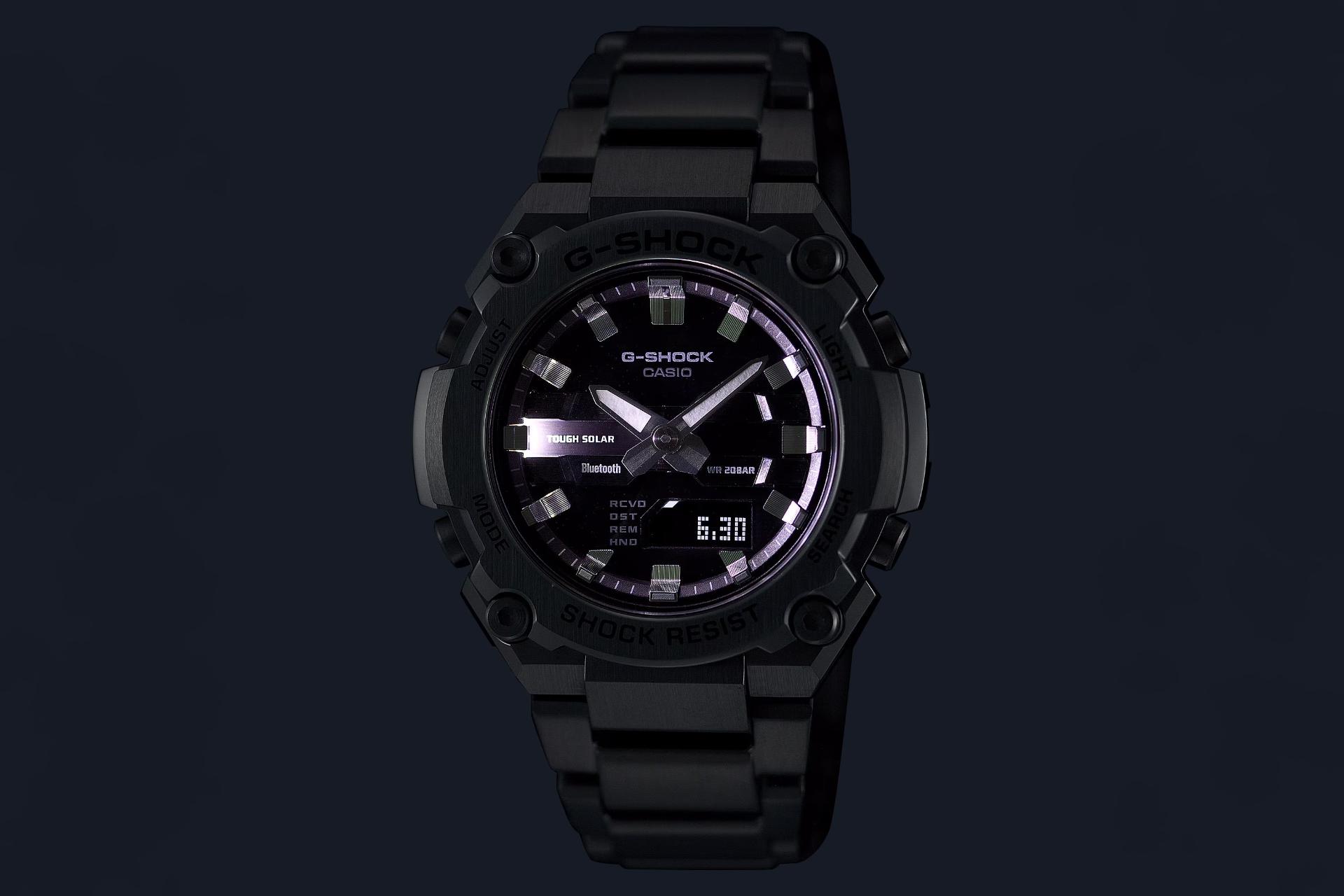 نمای جلوی ساعت مچی مردانه کاسیو جی شاک GST-B600D-1A با نمایش نور شب