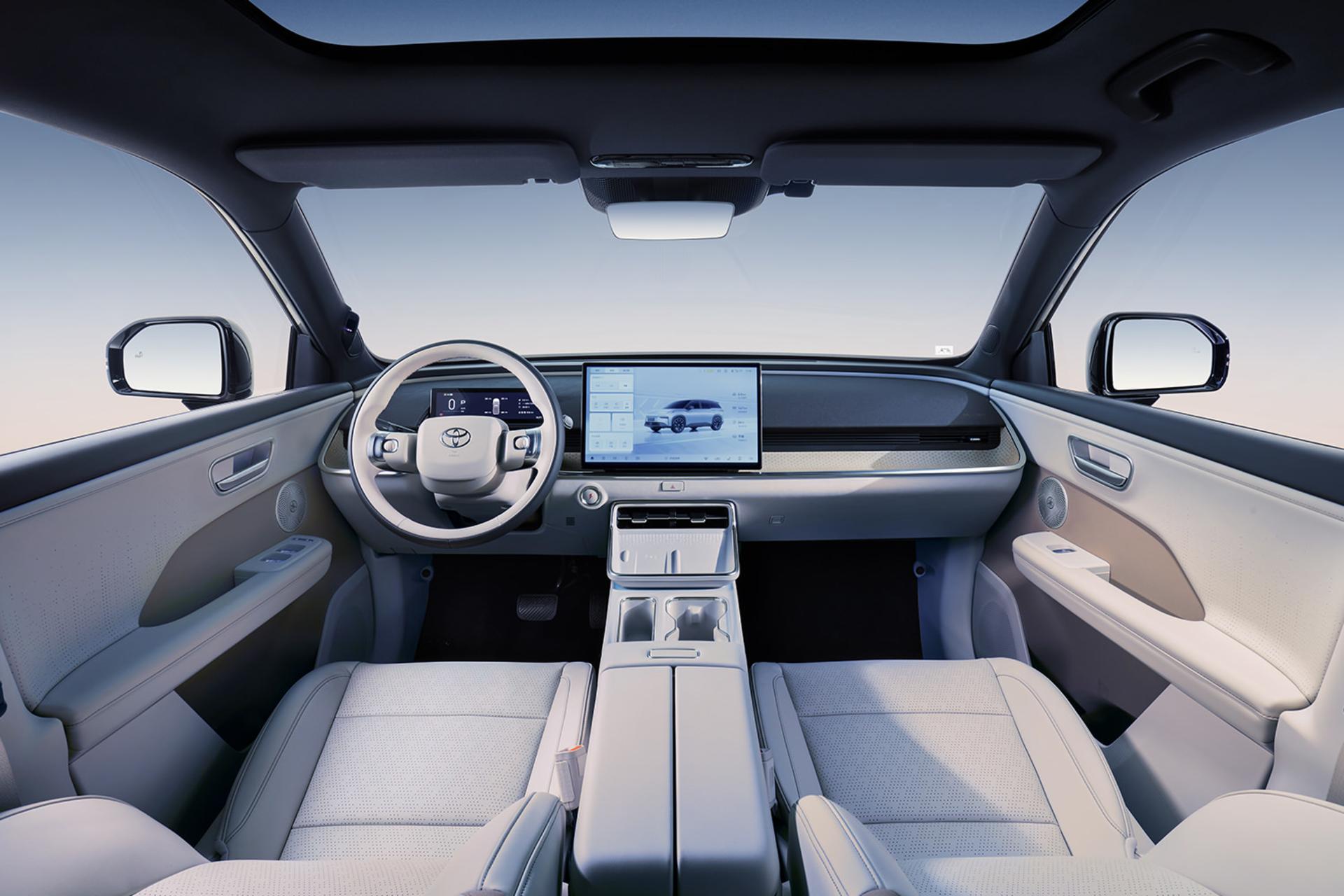 خودرو تویوتا Toyota bZ3 نمای داخلی و پشت فرمان