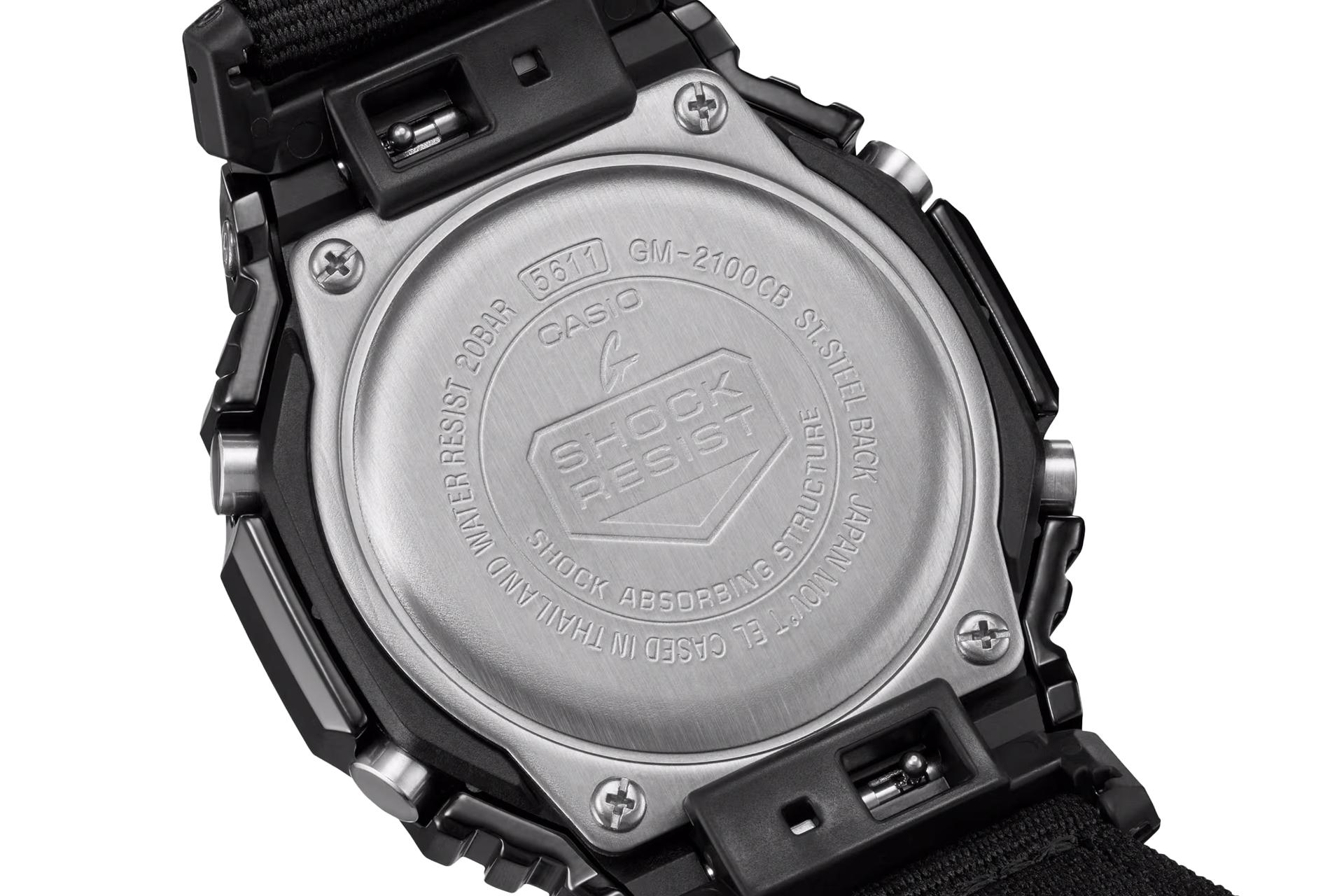 نمای پشت ساعت مچی مردانه کاسیو جی شاک GM-2100CB-1A با نمایش لوگو