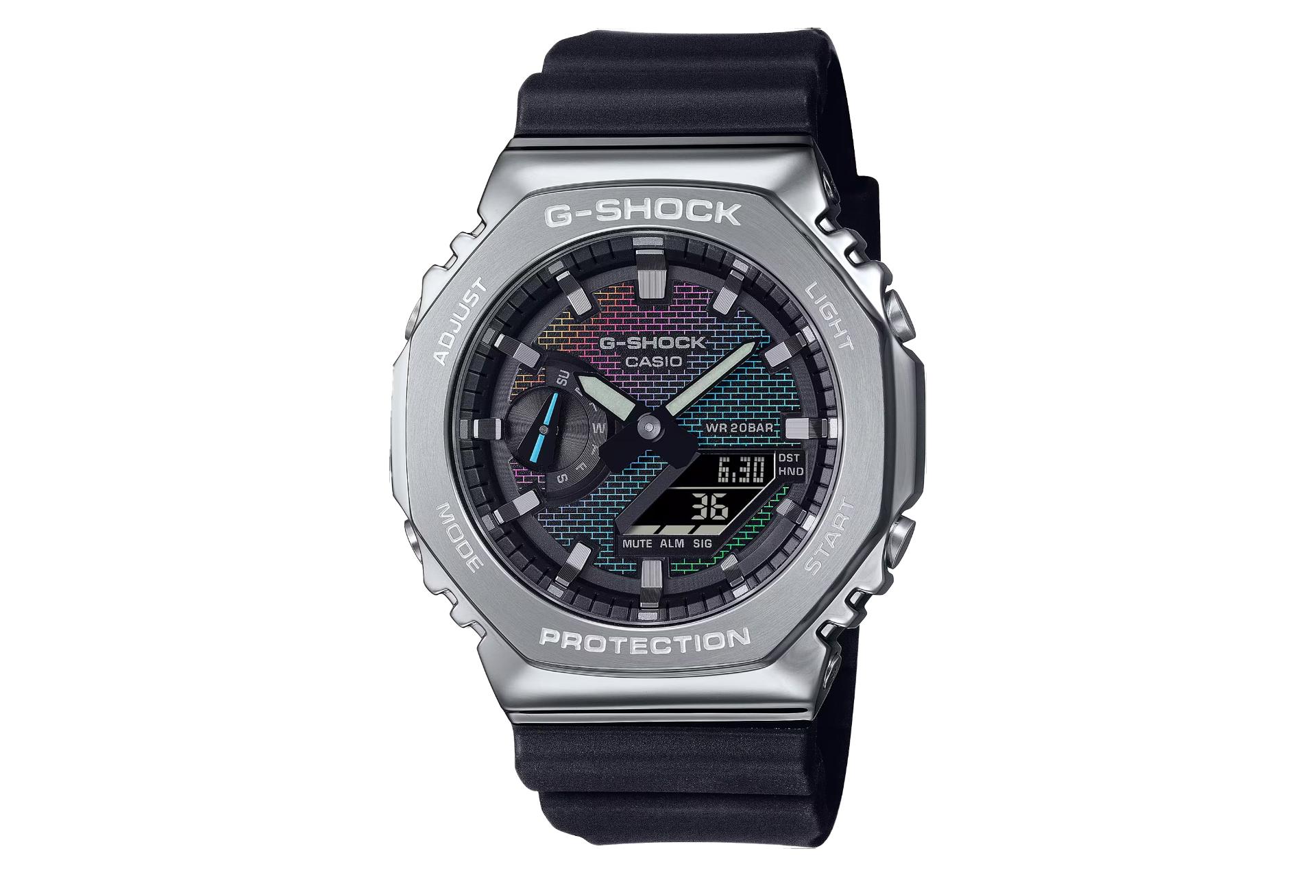 نمای جلوی ساعت مچی مردانه کاسیو جی شاک GM-2100RW-1A با نمایش صفحه و فریم