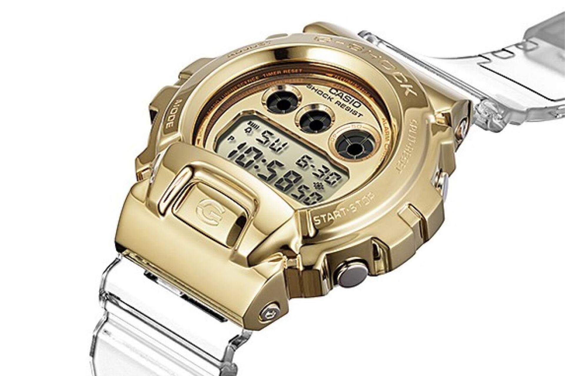 نمای نیمرخ ساعت مچی مردانه کاسیو جی شاک GM-6900SG-9 با نمایش لبه سمت راست