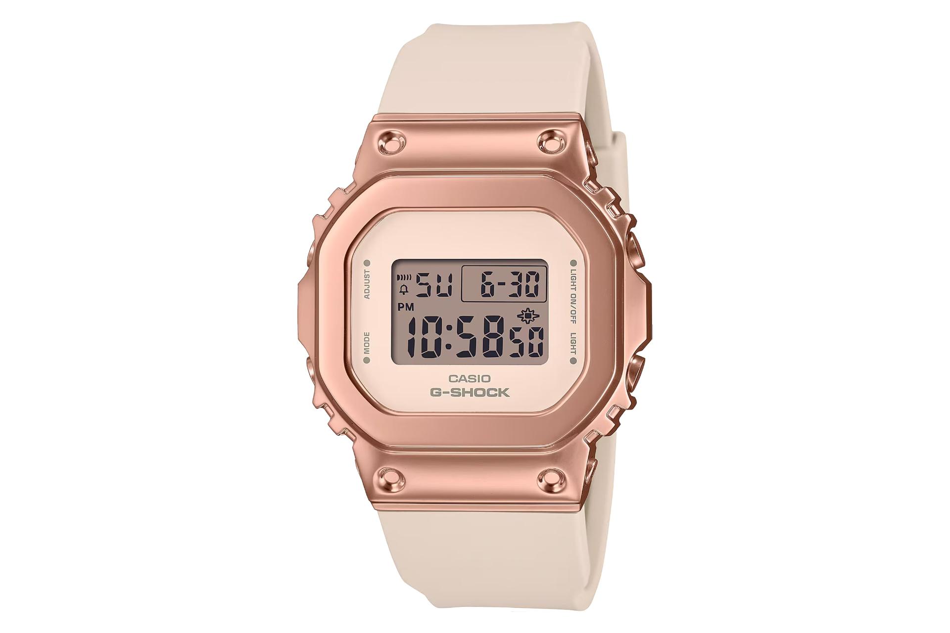 نمای جلوی ساعت مچی زنانه کاسیو جی شاک GM-S5600UPG-4 با نمایش فریم و صفحه