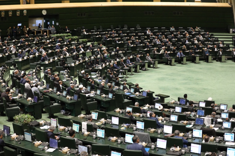 فشار جدید بر پیام‌رسان‌های خارجی؛ مجلس خواستار بازنگری در شیوه مدیریت شد