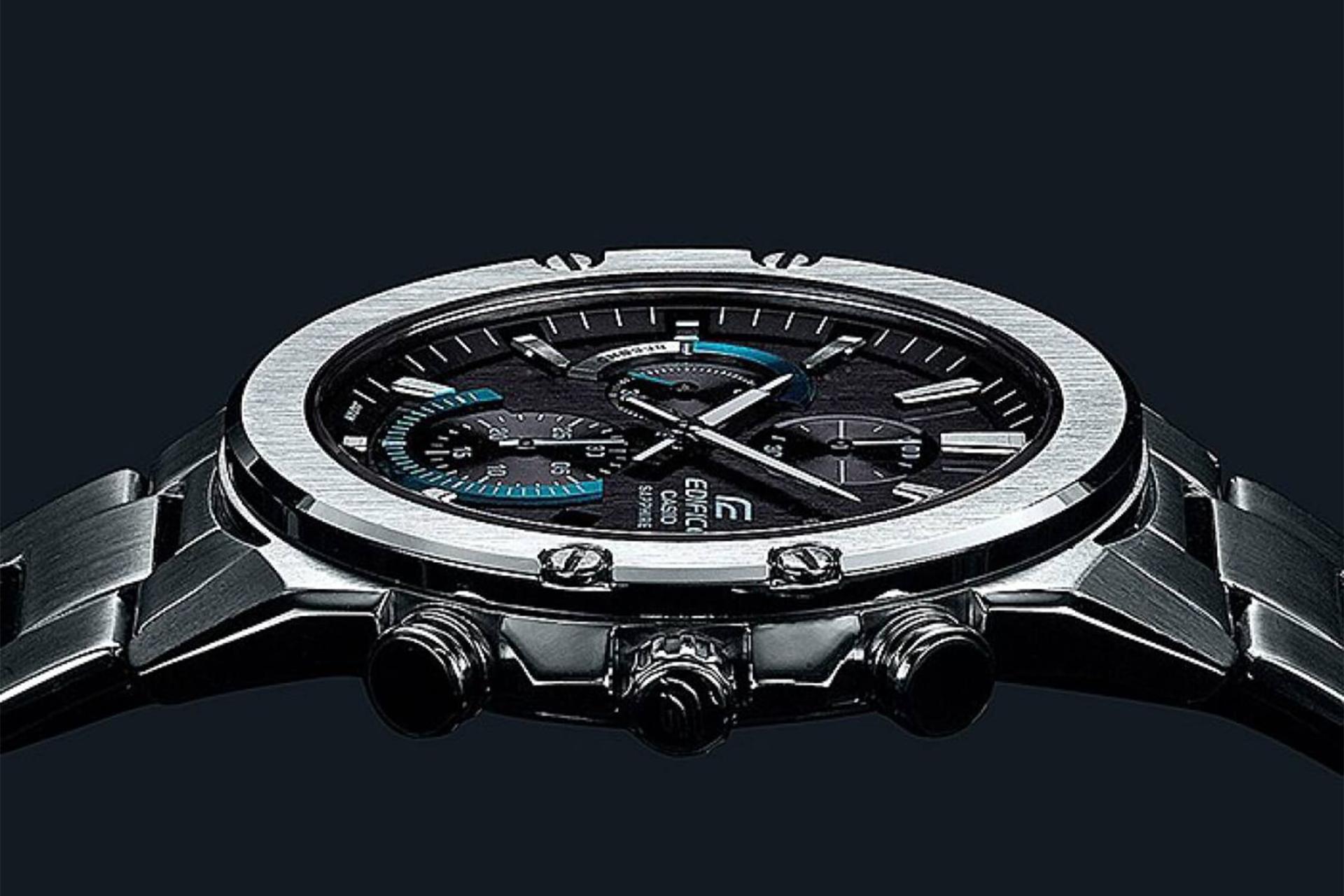 لبه سمت راست ساعت مچی مردانه کاسیو Edifice EFR-S567D-1AV