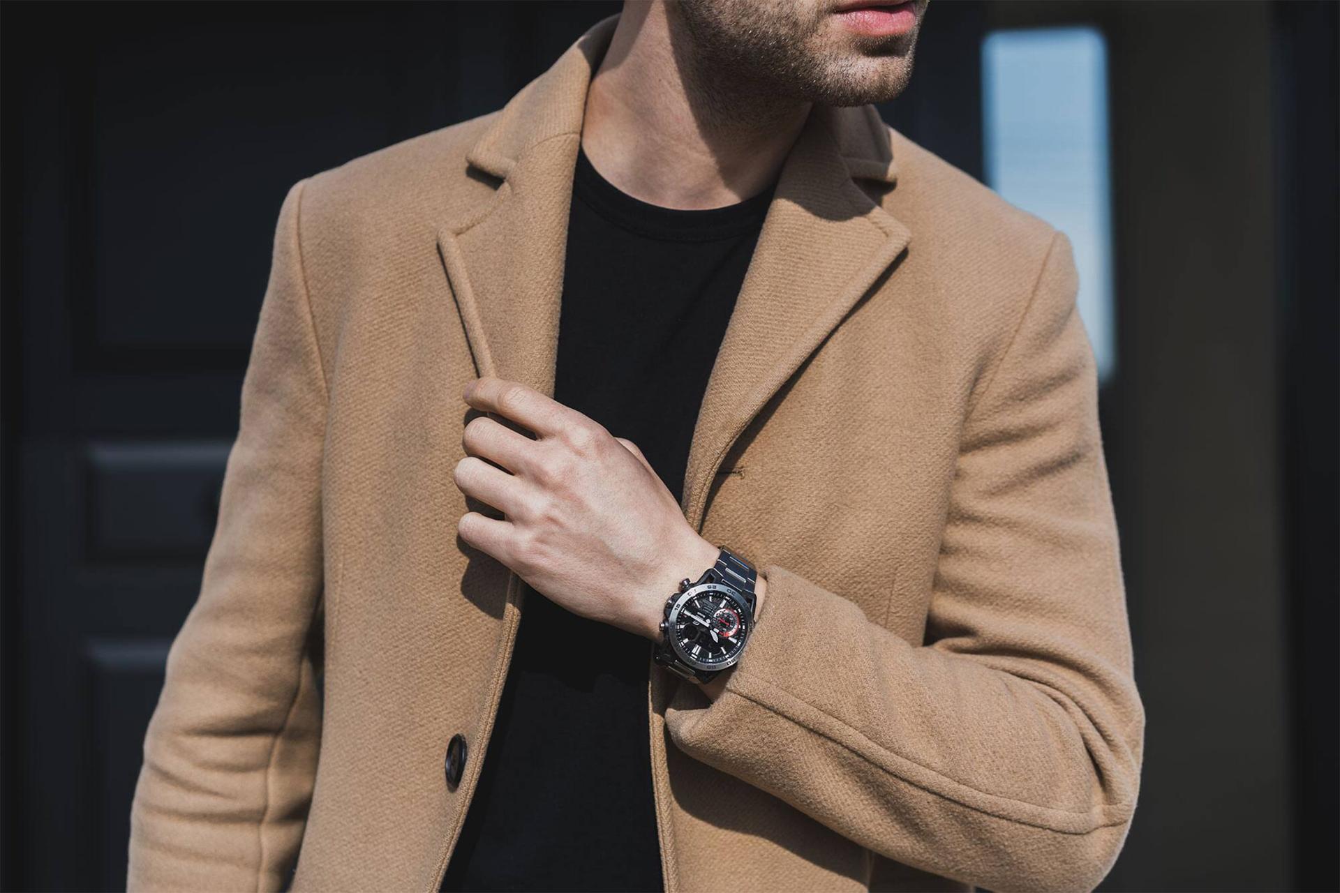 ساعت مچی مردانه کاسیو Edifice ECB-40D-1A بسته شده روی مچ