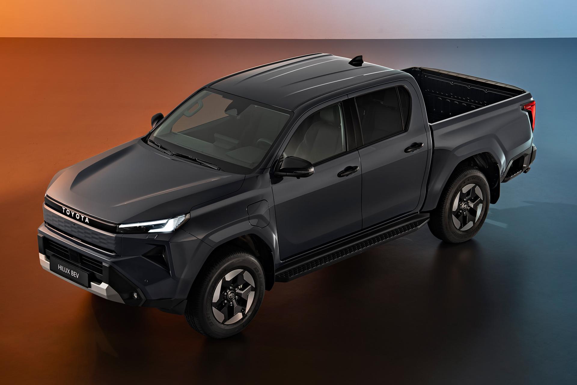 خودرو تویوتا هایلوکس Toyota Hilux BEV 2026 نمای جانبی و سقف
