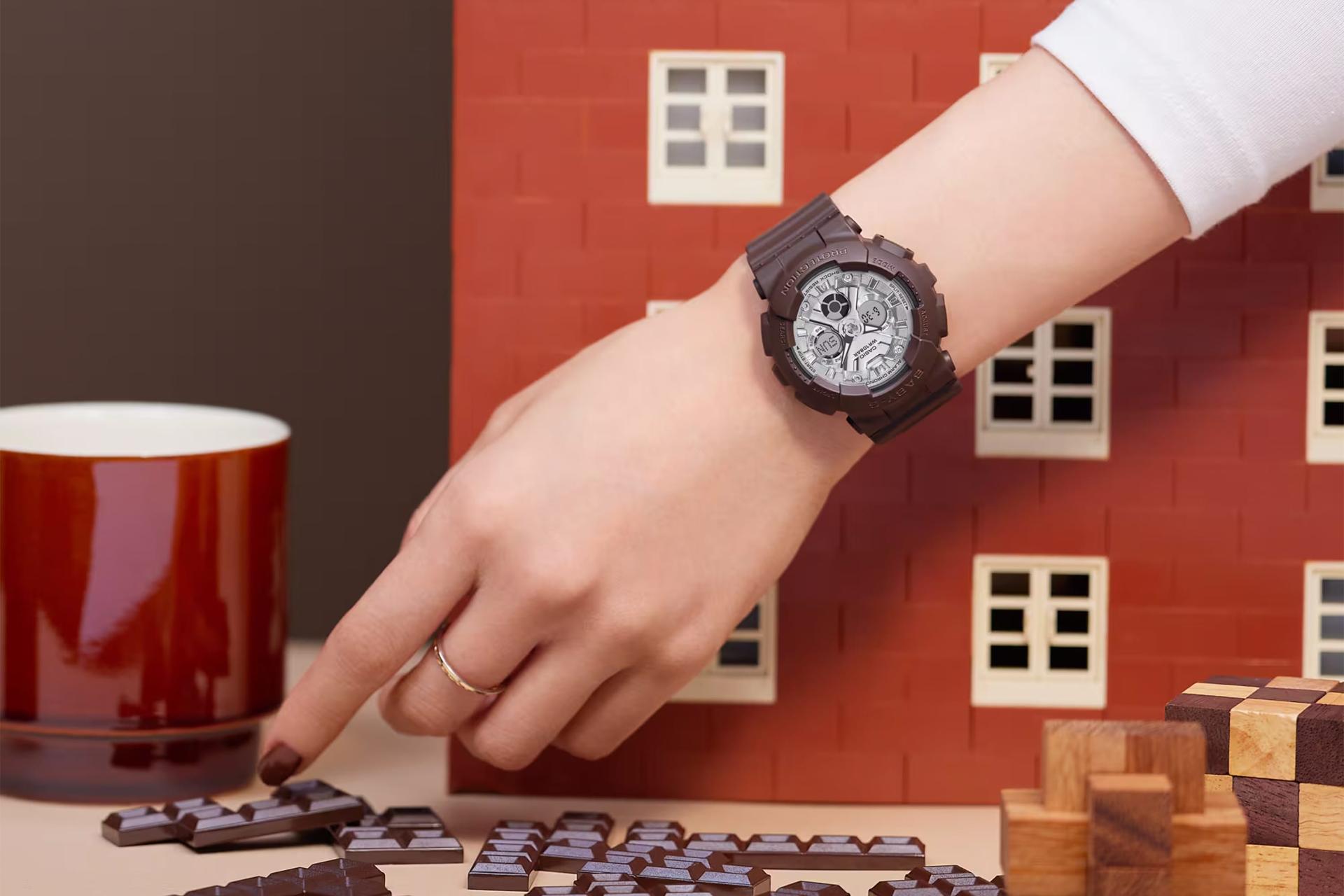 ساعت مچی بچه گانه کاسیو BABY-G BA-130SW-5A بسته شده روی مچ