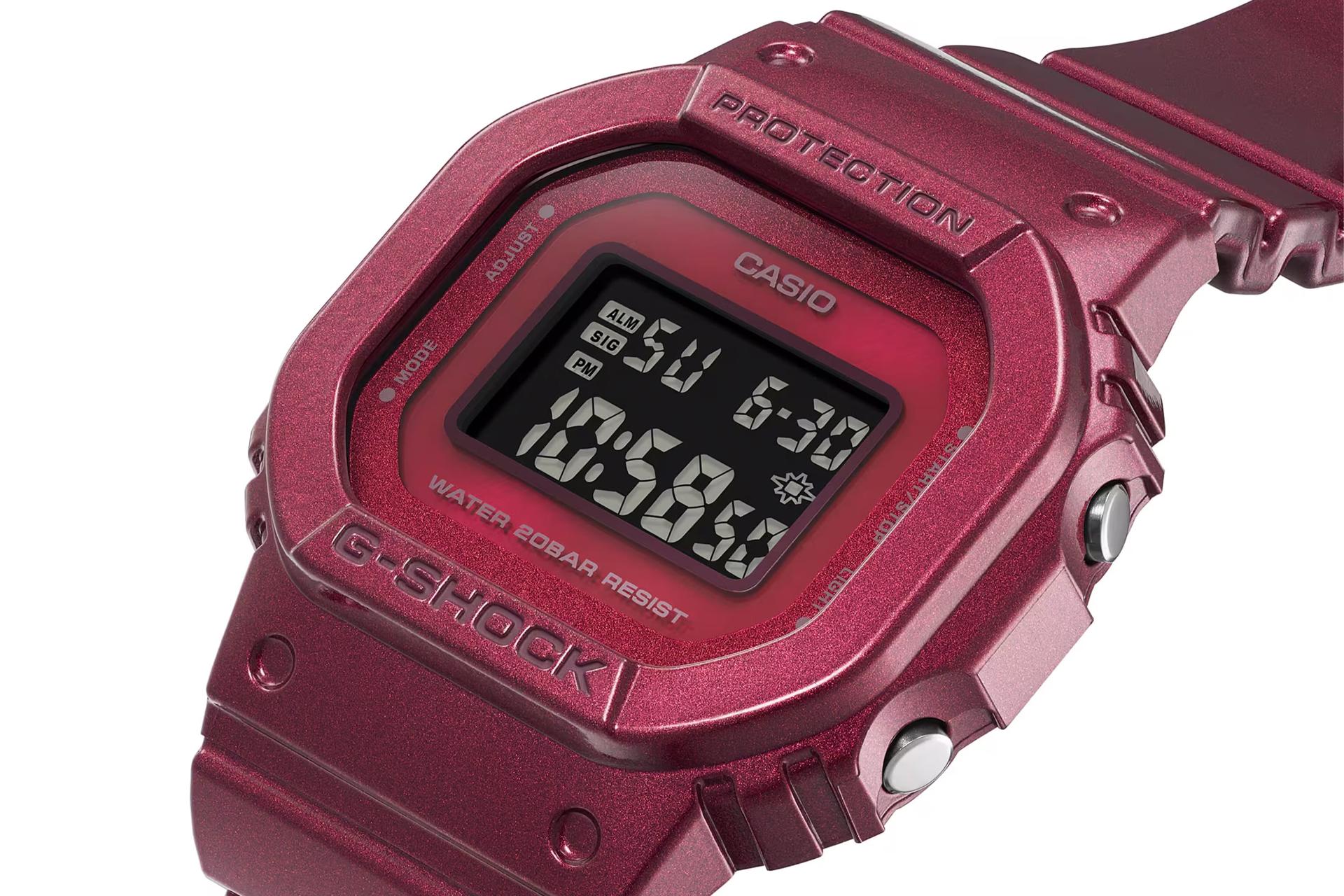 نمای نزدیک ساعت مچی زنانه کاسیو جی شاک GMD-S5600RB-4