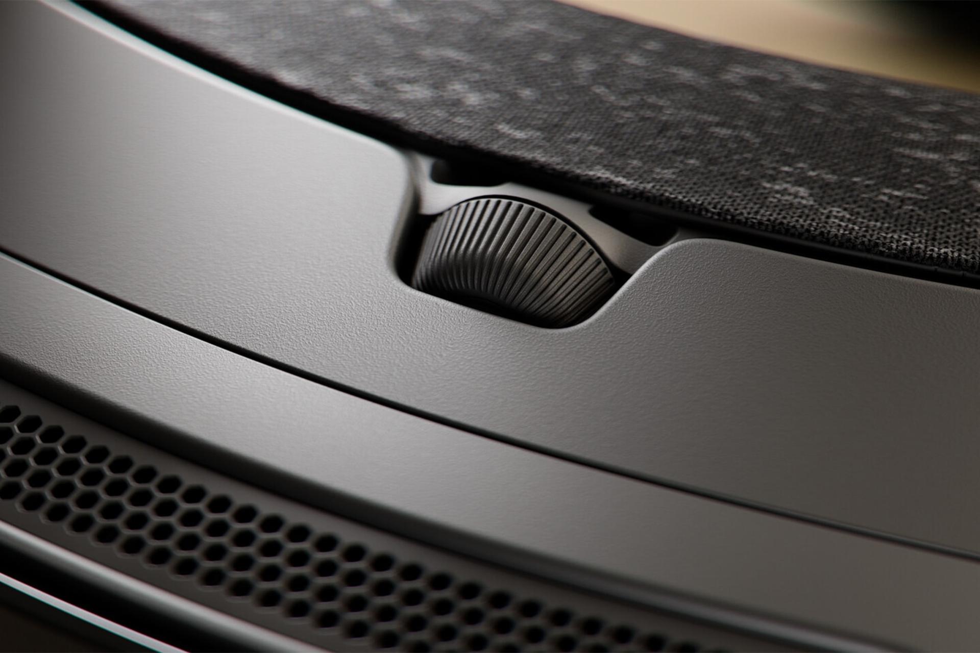 نمای نزدیک هدست واقعیت مجازی ولو استیم فریم / Valve Steam Frame با نمایش پیچ تنظیم فاصله لنزها