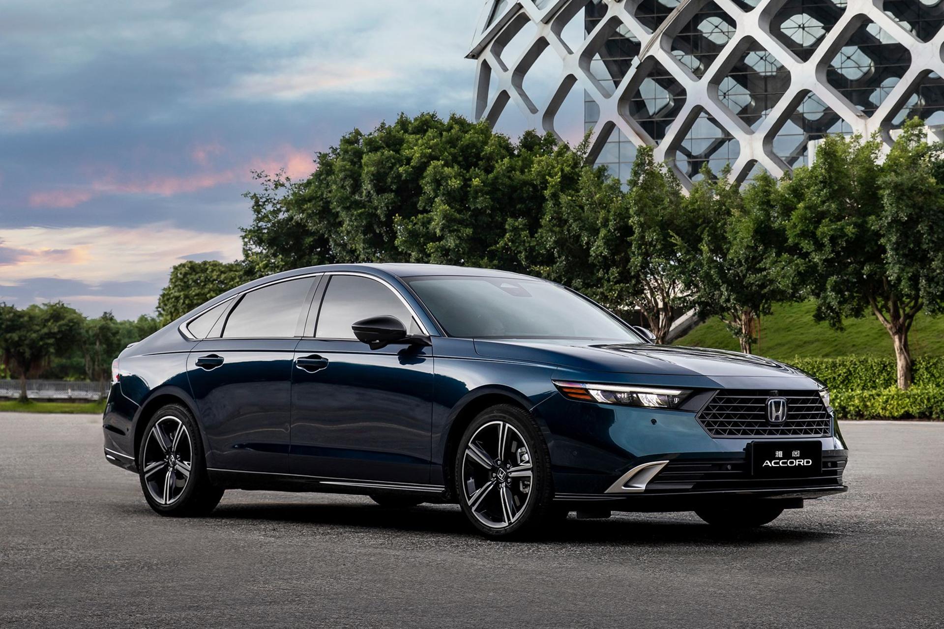 خودرو هوندا آکورد Honda Accord 2025 نمای جانبی و جلو