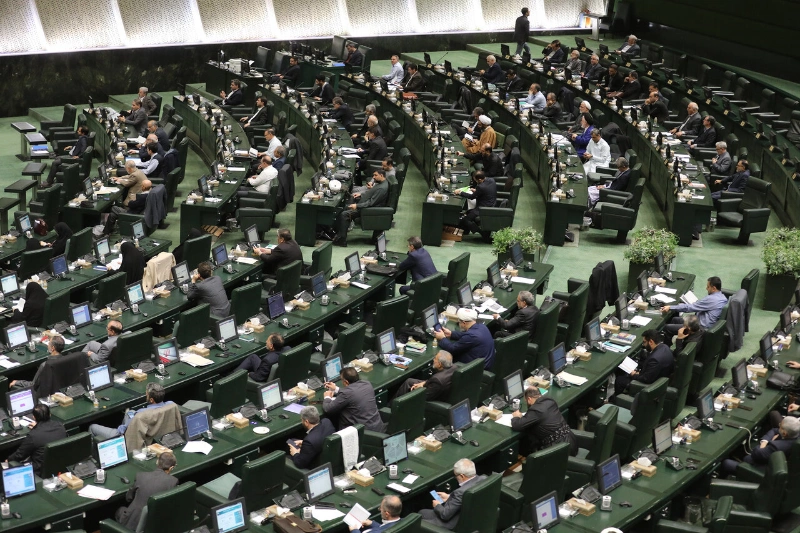 دلایل مخالفت مجلس با بودجه ۱۴۰۵ چه بود؟/ رئیس‌جمهور به مجلس نامه نوشت