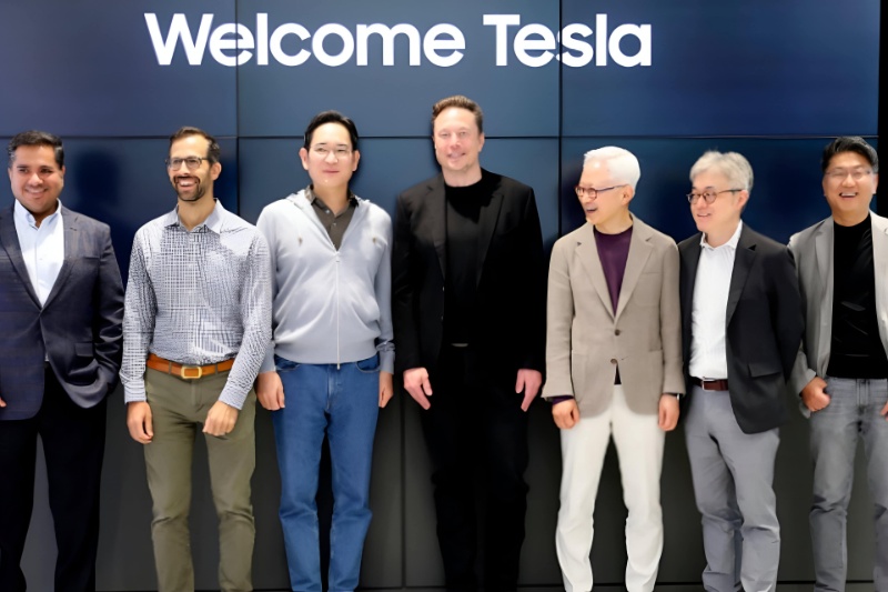 رهبر سامسونگ با ایلان ماسک دیدار کرد