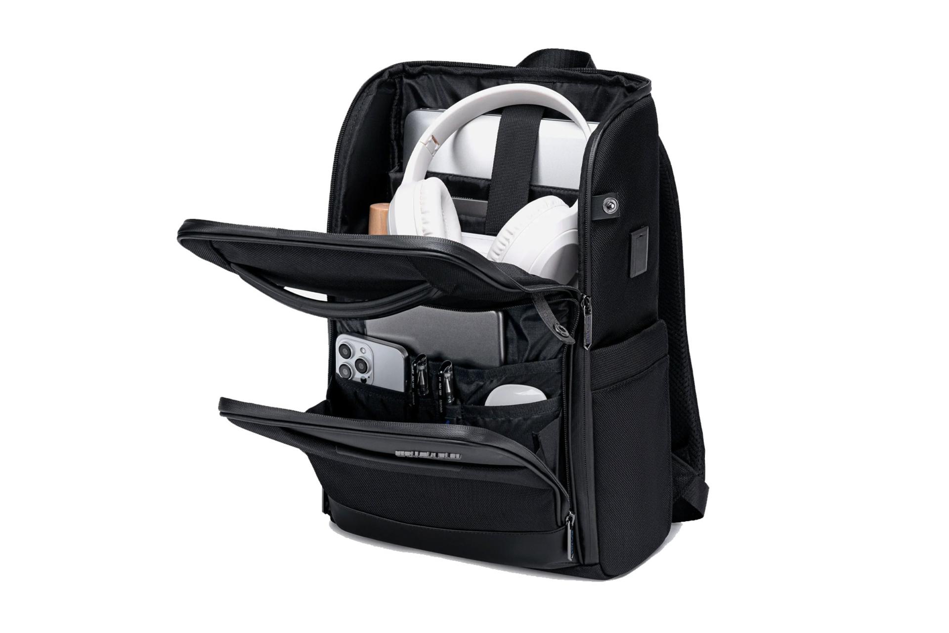 نمای داخل کیف لپ تاپ کوله پشتی لپ تاپ آرکتیک هانتر B00675 مناسب 15.6 اینچ