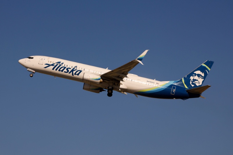 بحران در آسمان؛ مسافر هواپیما تلاش کرد خروجی اضطراری را باز کند