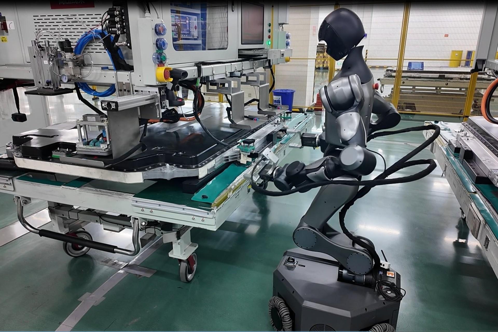 ربات‌های انسان‌نما در کارخانه تولید باتری CATL مستقر شدند