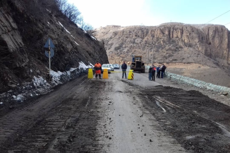 معاون وزیر راه و شهرسازی: ۴۰ درصد شبکه جاده‌ای کشور نیازمند بهسازی است