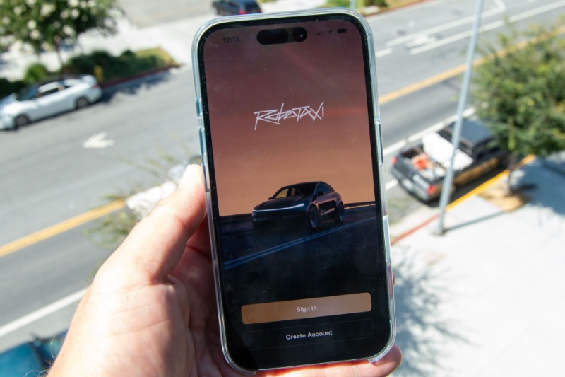 ناوگان تاکسی‌های خودران تسلا بسیار بزرگ‌تر می‌شود