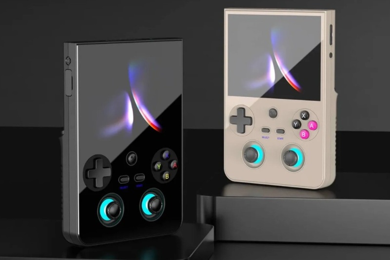این کنسول دستی خوش‌قیمت، پردازنده موبایلی و نمایشگر ۱۲۰ هرتز دارد