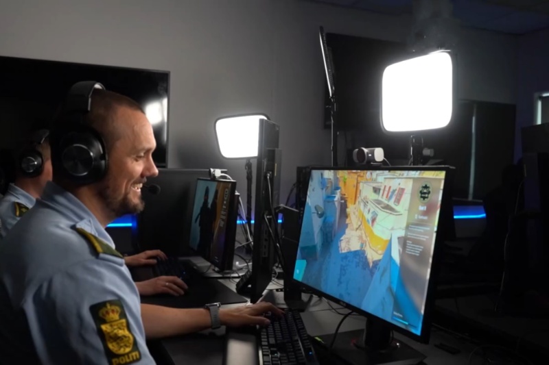 مبارزه با جرائم آنلاین؛ وقتی مأمورهای پلیس «هم‌بازی» نوجوان‌ها می‌شوند