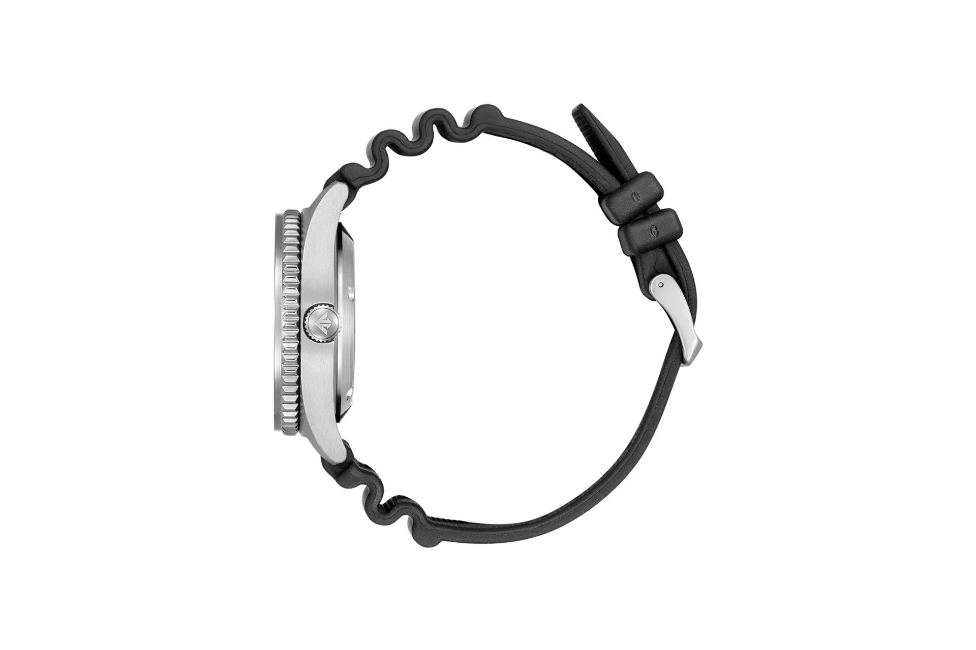 نمای کنار ساعت مچی مردانه سیتیزن Promaster Diver NY0120-01E