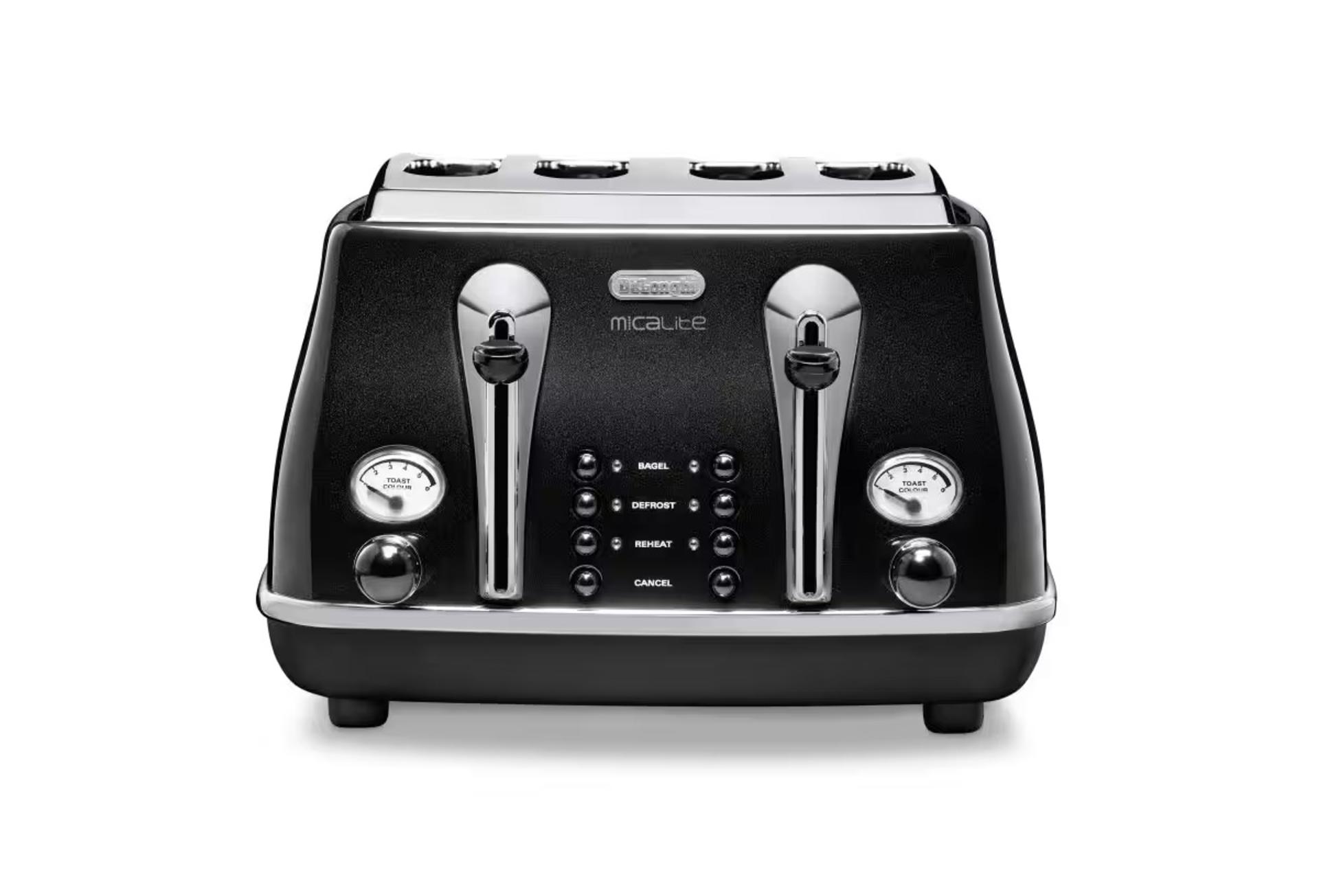 توستر دلونگی CTOM4003 نمای جلو