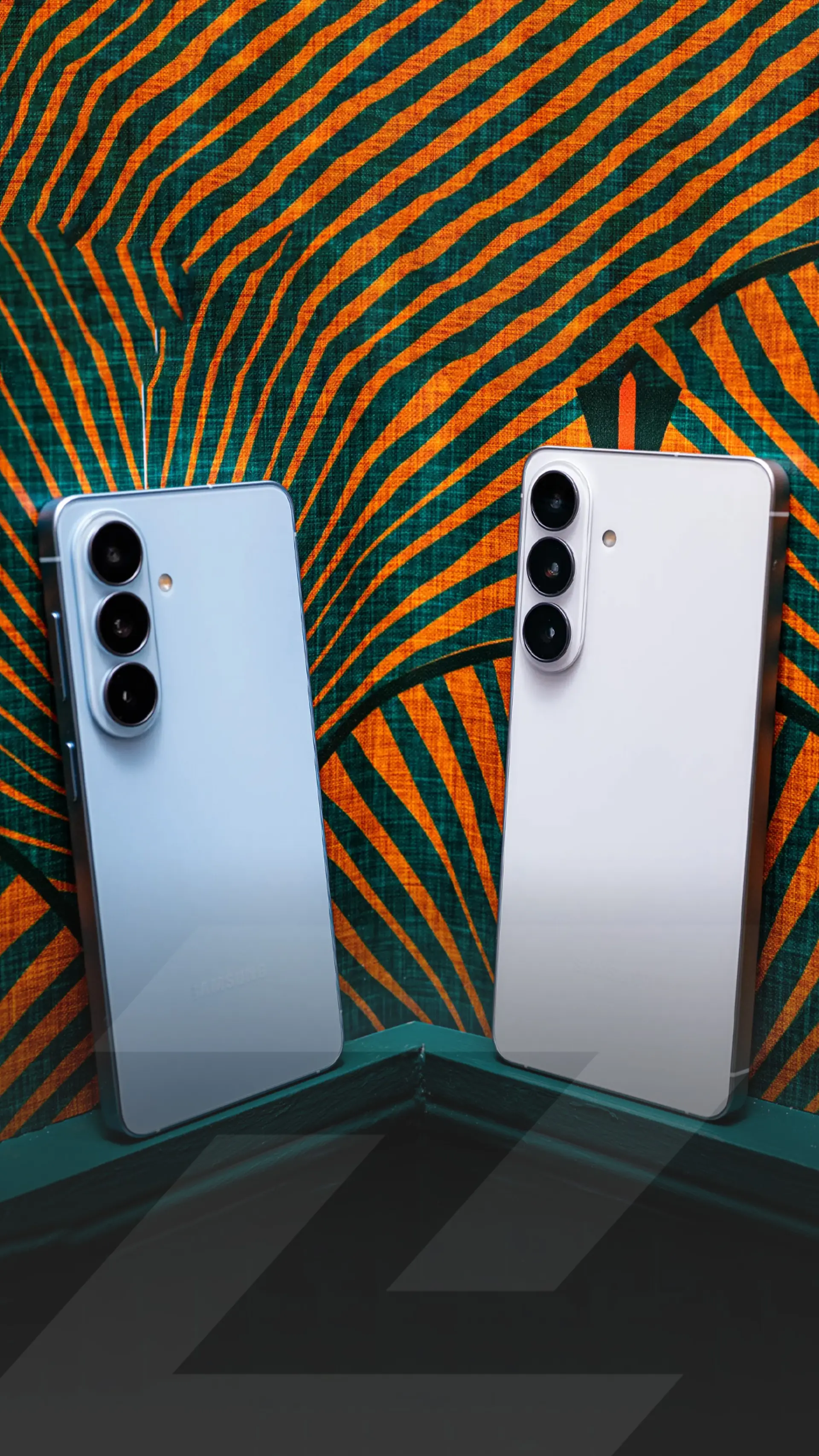 جعبه‌گشایی گلکسی اس ۲۶