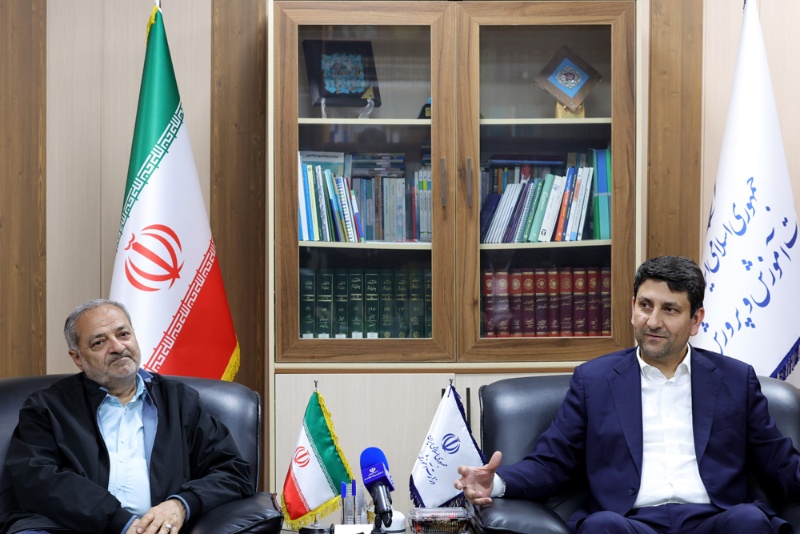 هاشمی: پیش از آغاز سال جدید، ۱۰۰ سرور به «شاد» اضافه شد/ تقویت این بستر با جدیت ادامه دارد