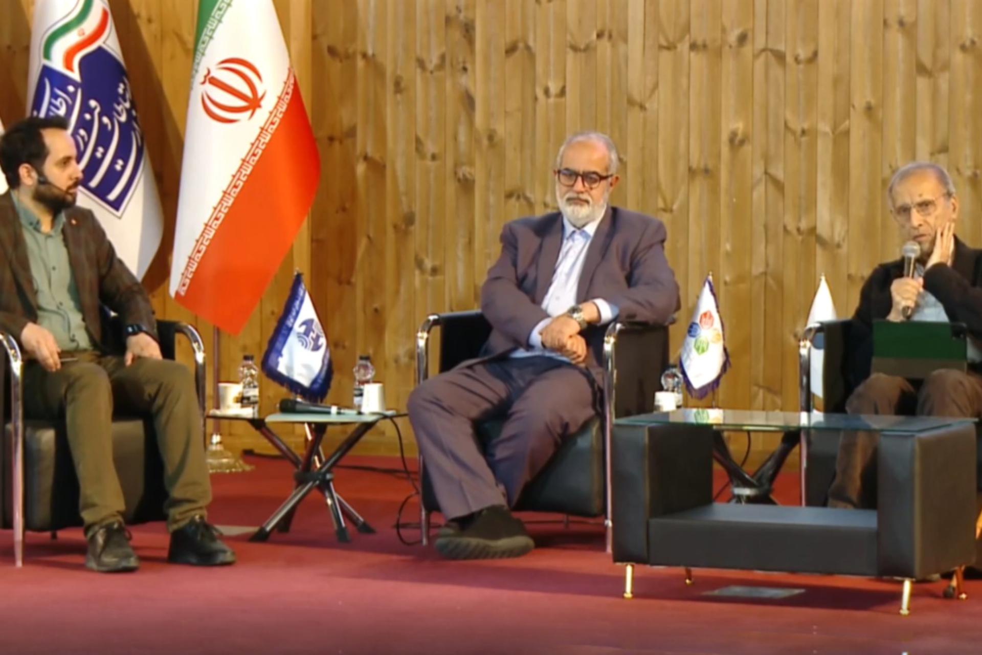 خانیکی، آشنا و رهبری در مراسم روز جهانی ارتباطات